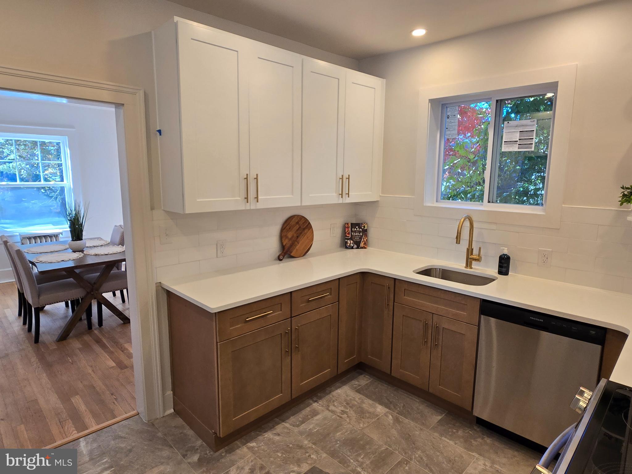 GLENSIDE - Residential