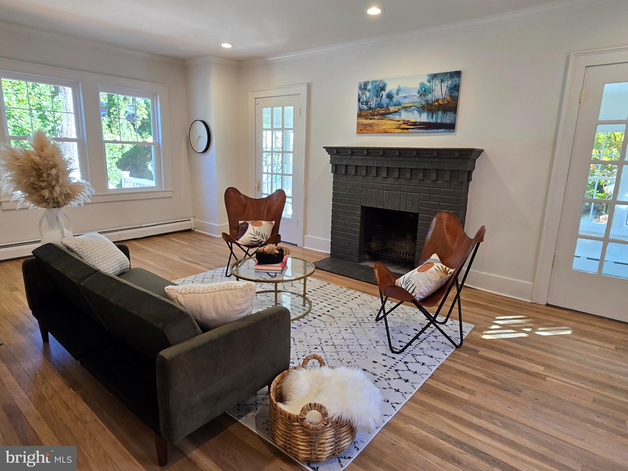 GLENSIDE - Residential