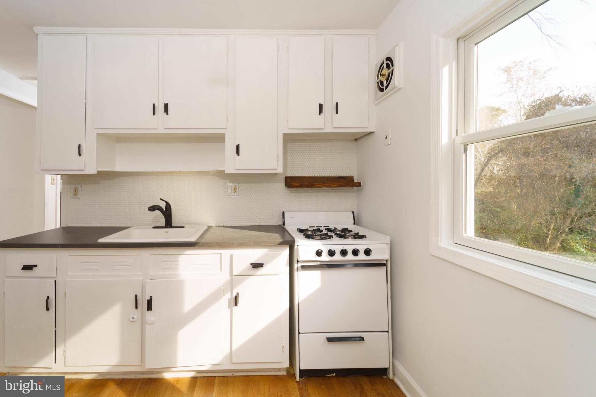 VEIRS MILL VILLAGE - Residential Lease