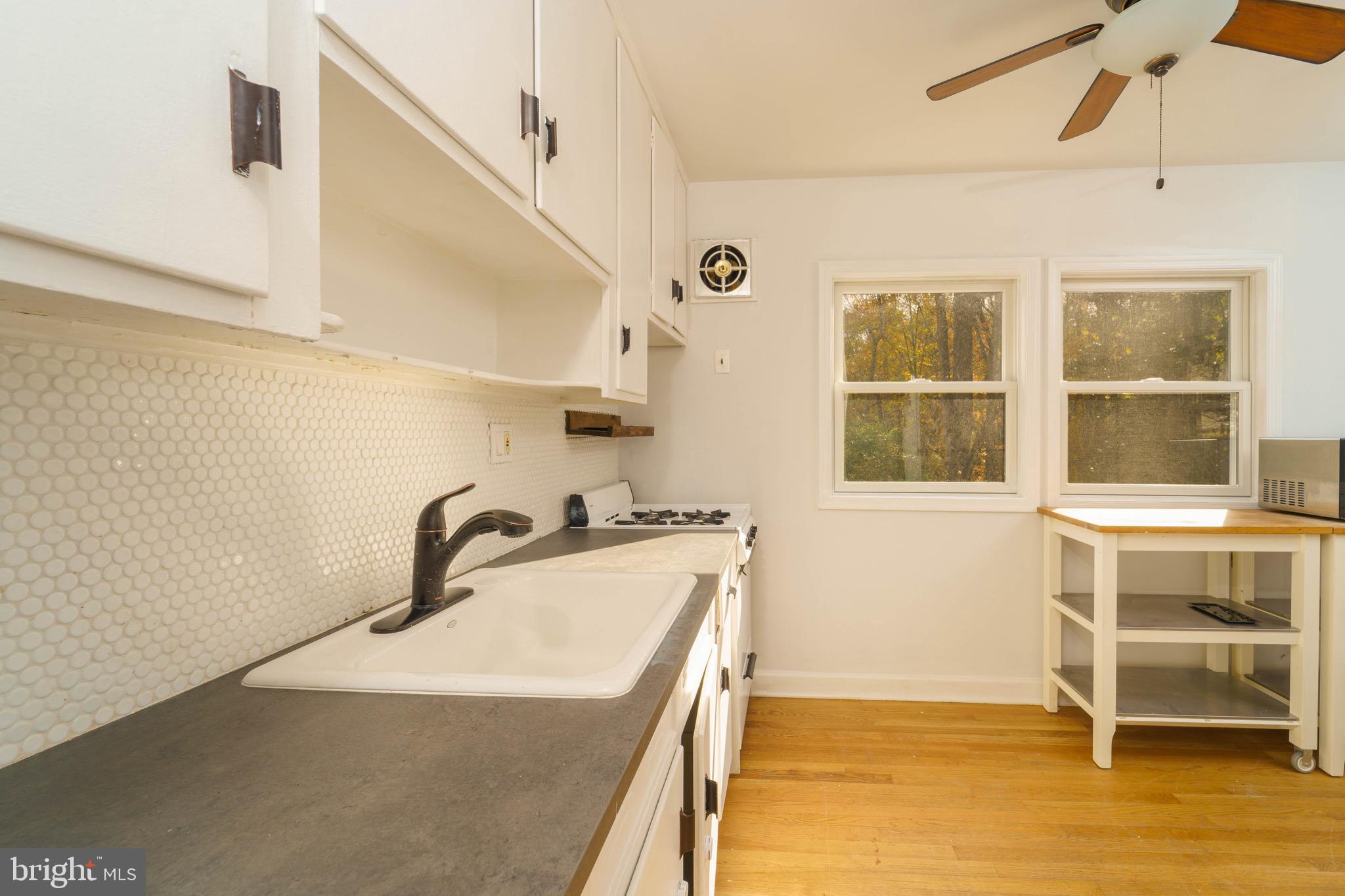 VEIRS MILL VILLAGE - Residential Lease