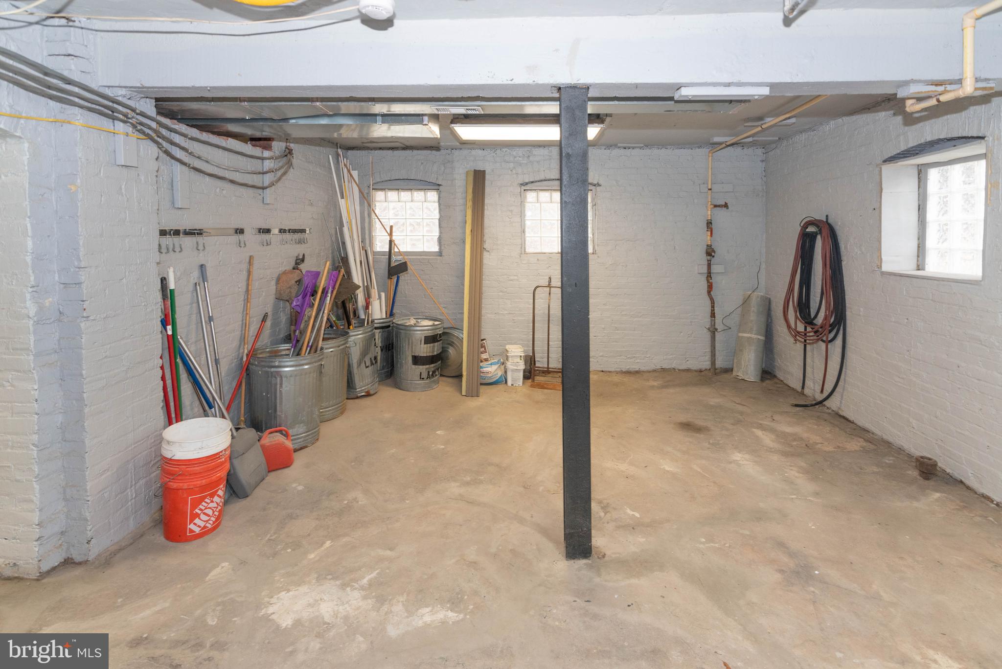 RESERVOIR HILL - Commercial Sale