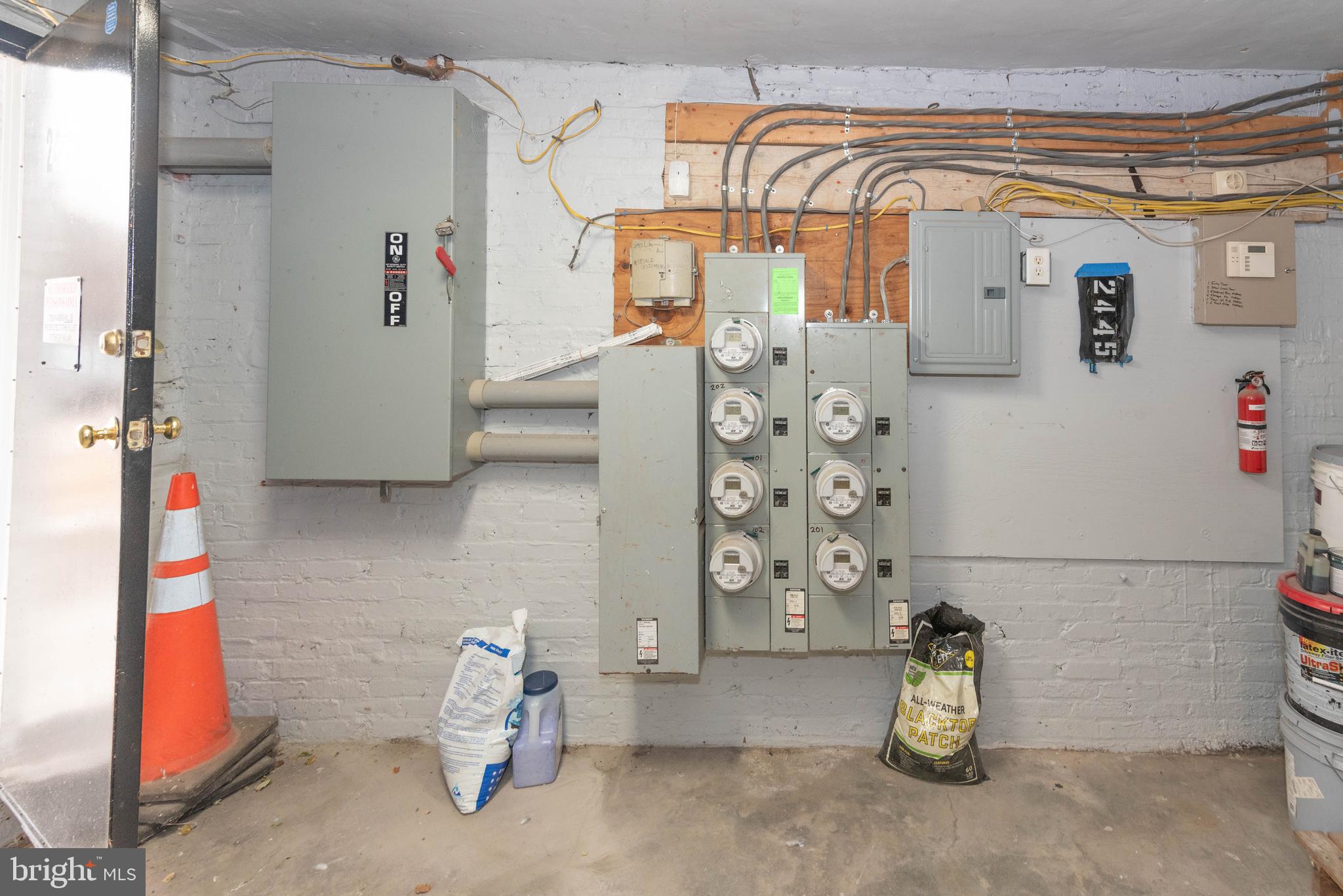 RESERVOIR HILL - Commercial Sale