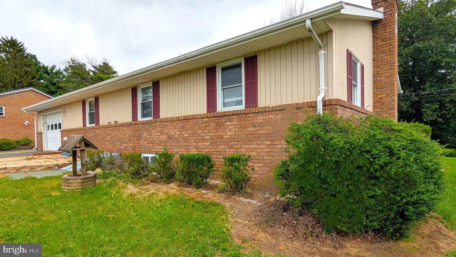 1081 BEAVER CREEK ROAD