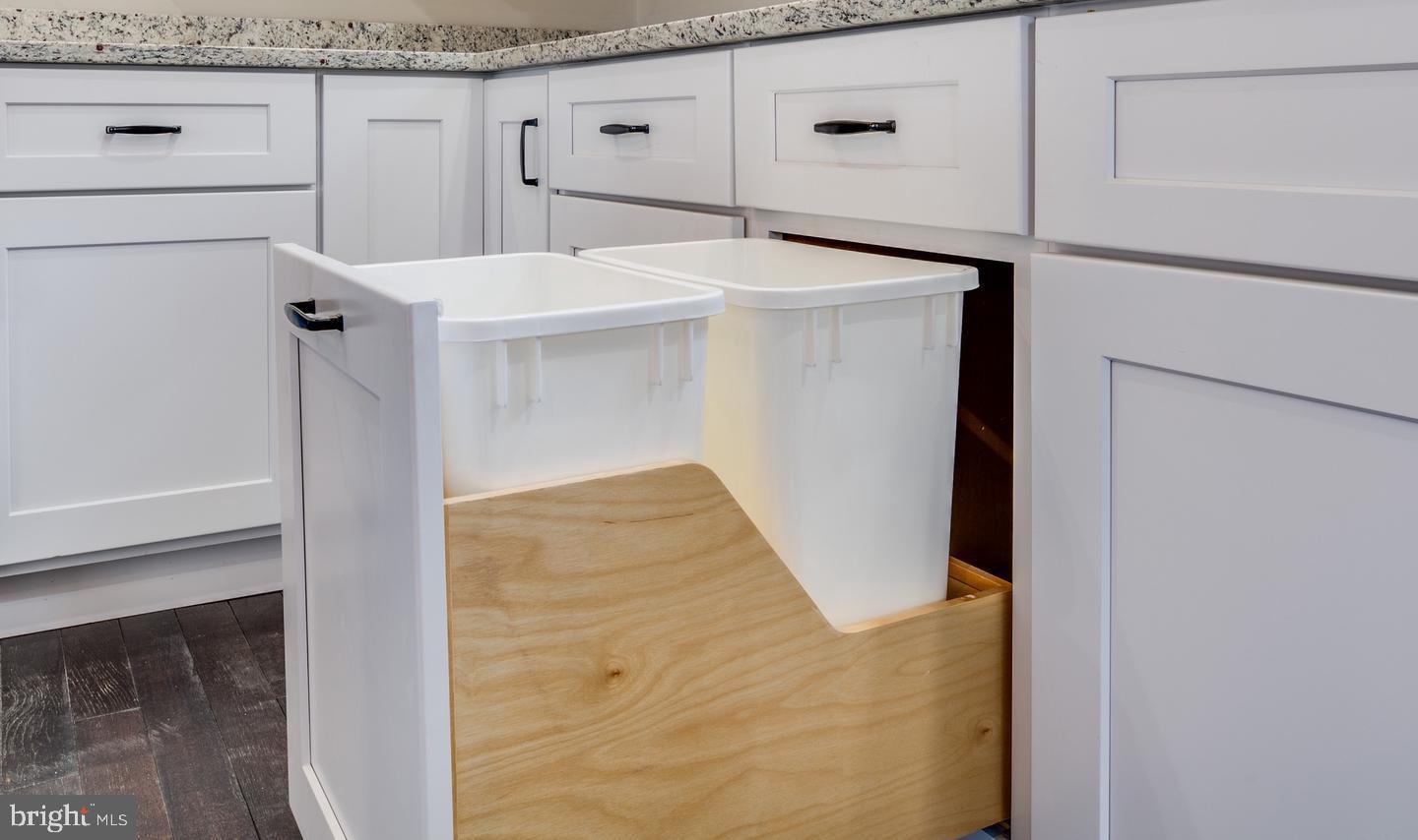 LAKE LAND OR - Residential