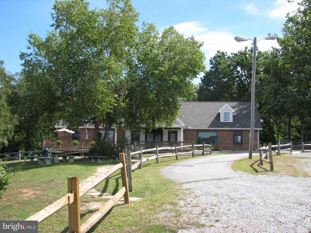 LAKE LAND OR - Residential