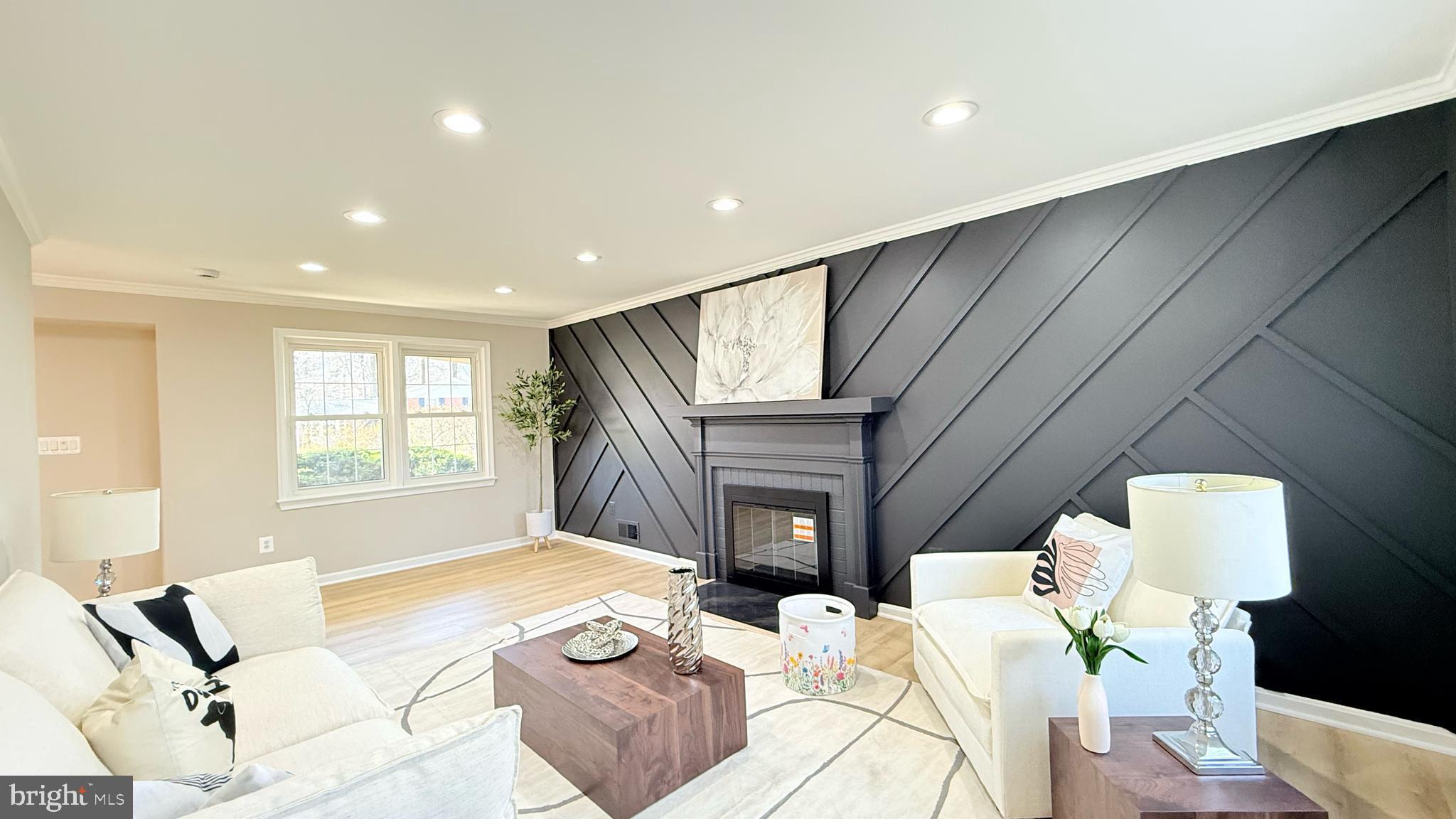 5037 LINETTE LANE