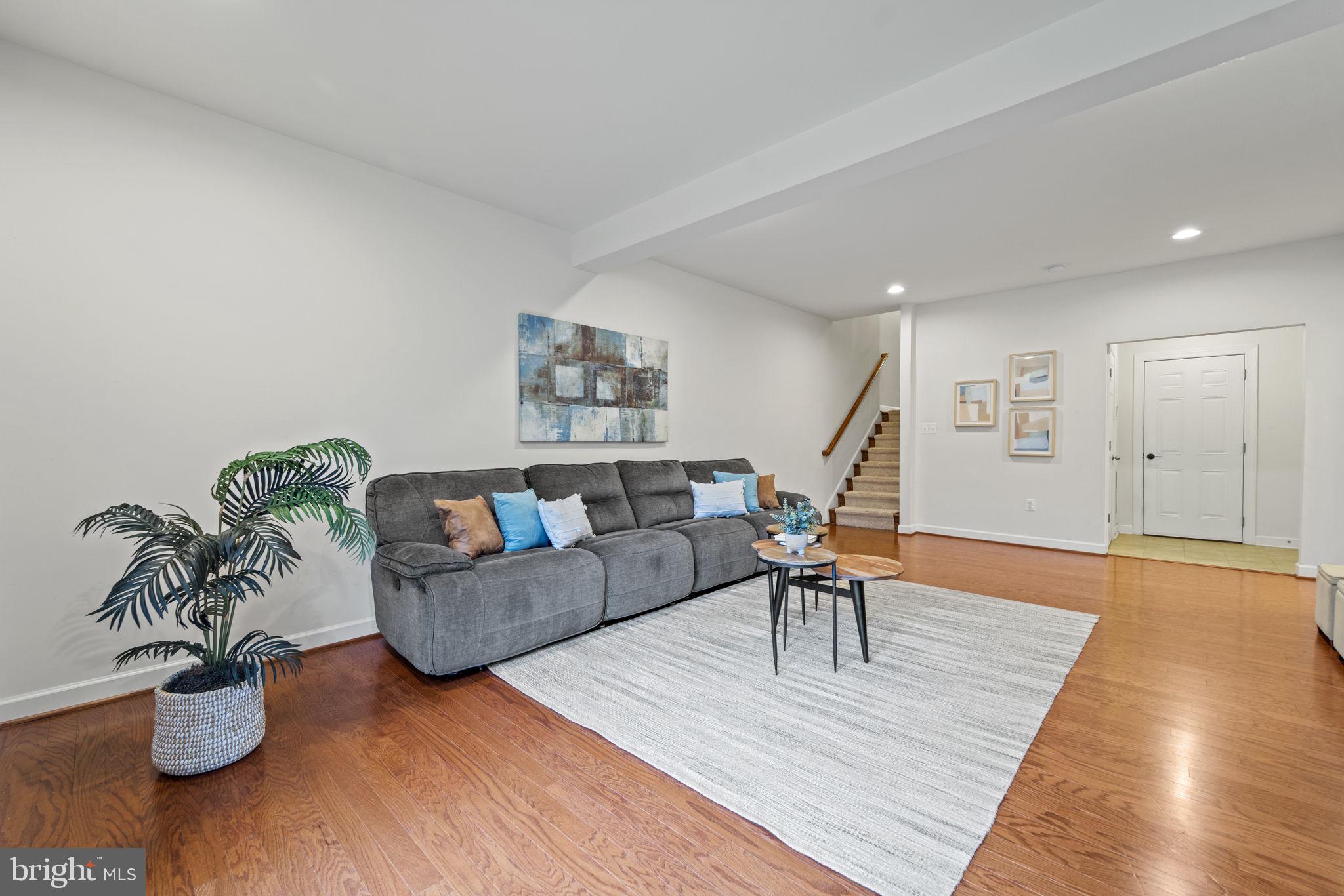 PMW FARMS - Residential