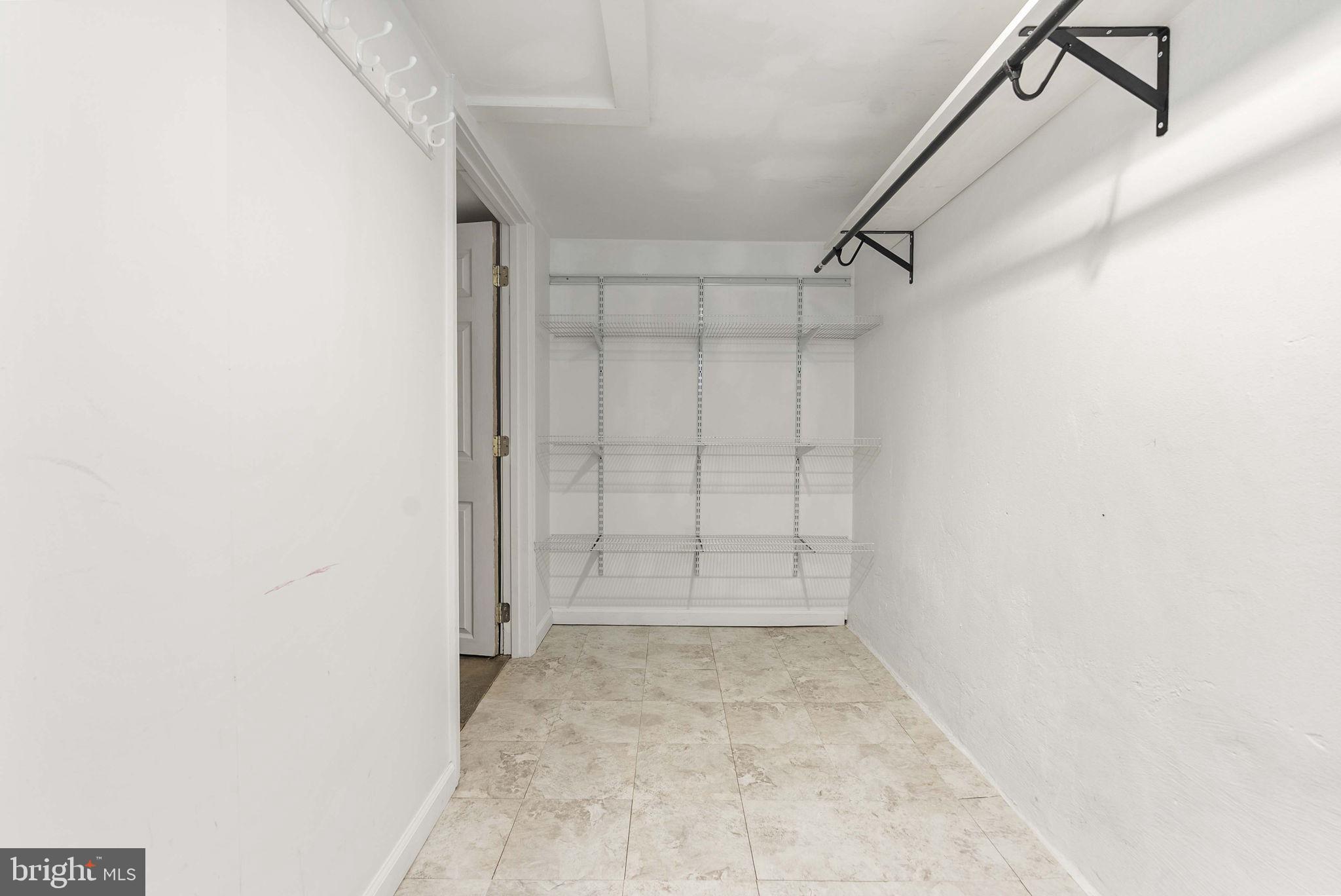 RIVERDALE PARK - Residential