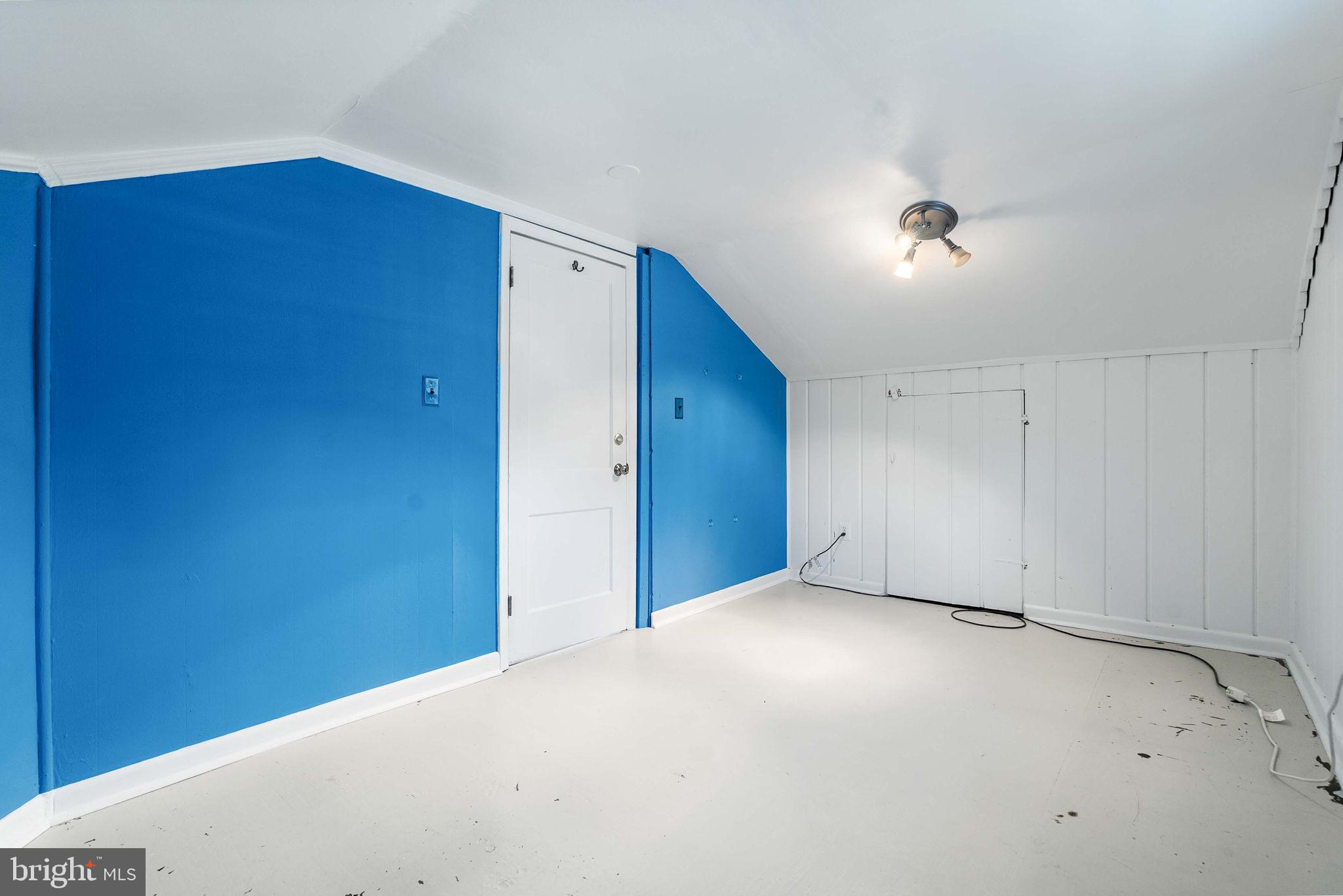 RIVERDALE PARK - Residential