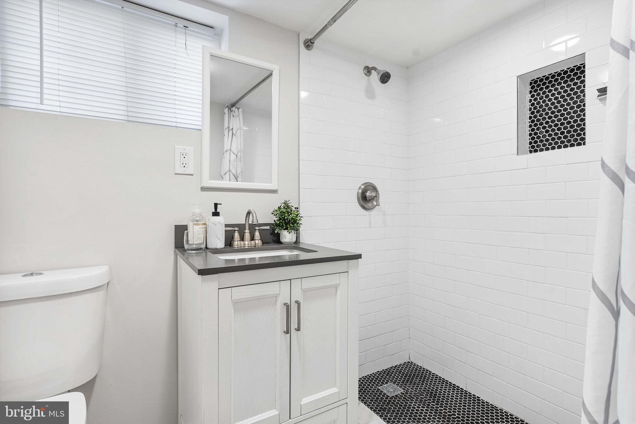 RIVERDALE PARK - Residential