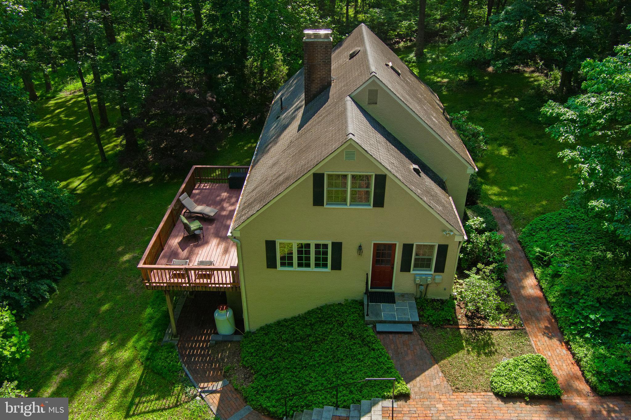 913 HEATHER LANE