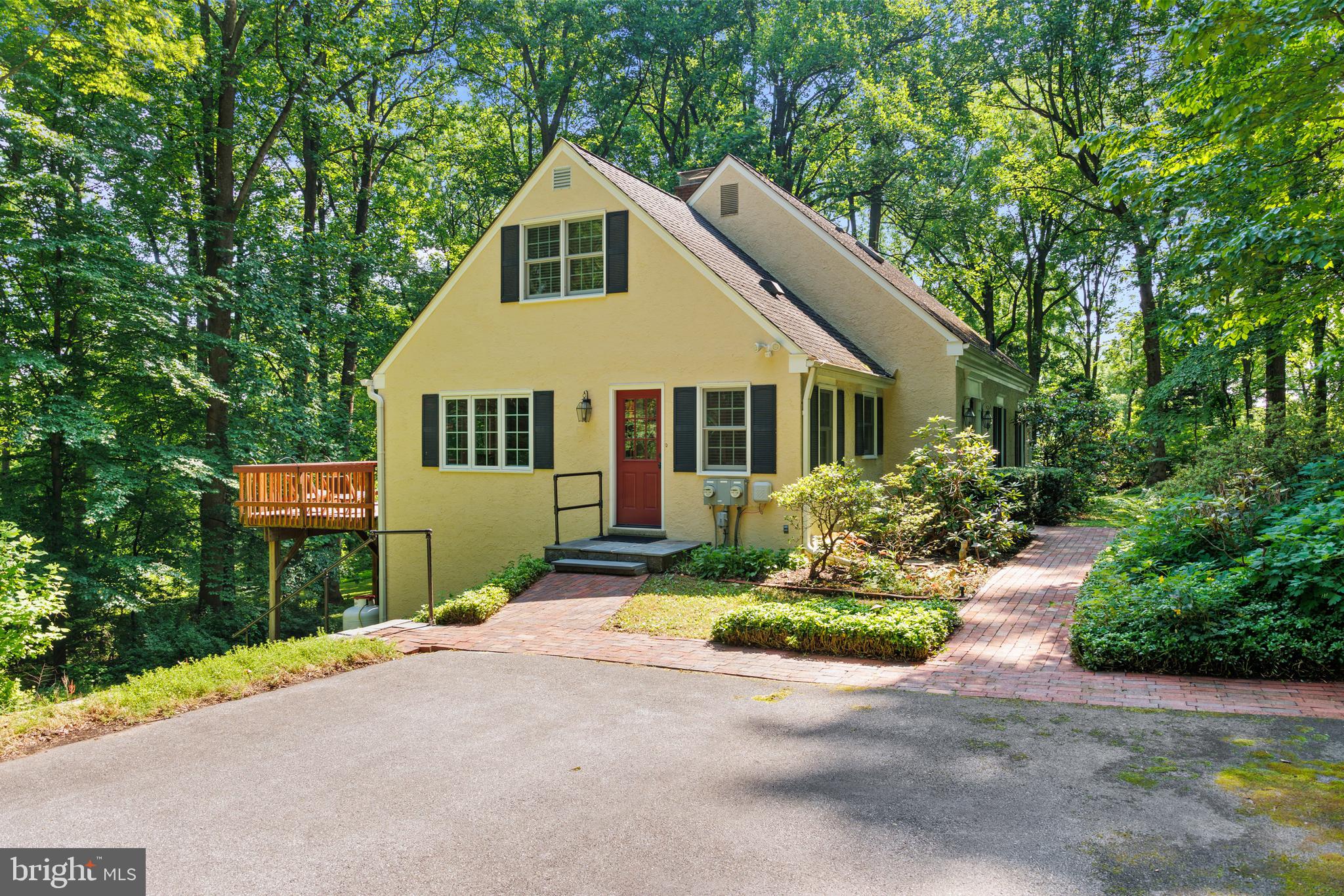 913 HEATHER LANE