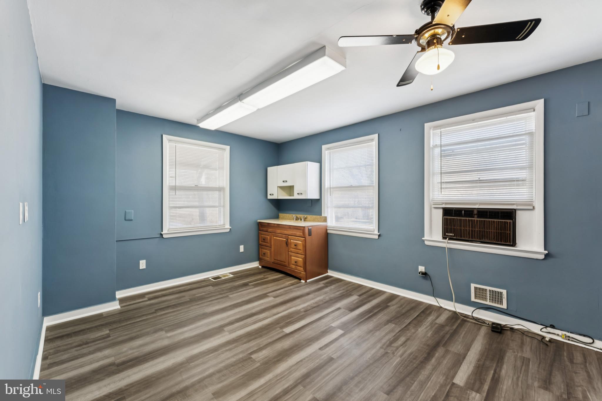 LIVINGSTON PARK - Residential