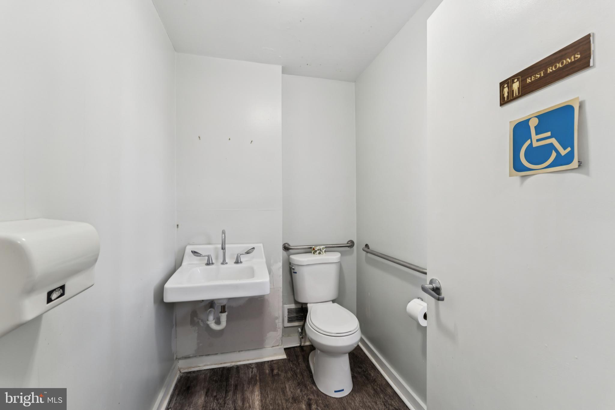 LIVINGSTON PARK - Residential