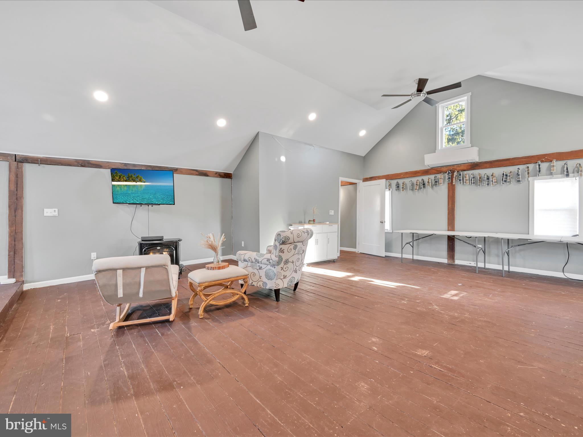 ELIZABETHTOWN BOROUGH - Residential