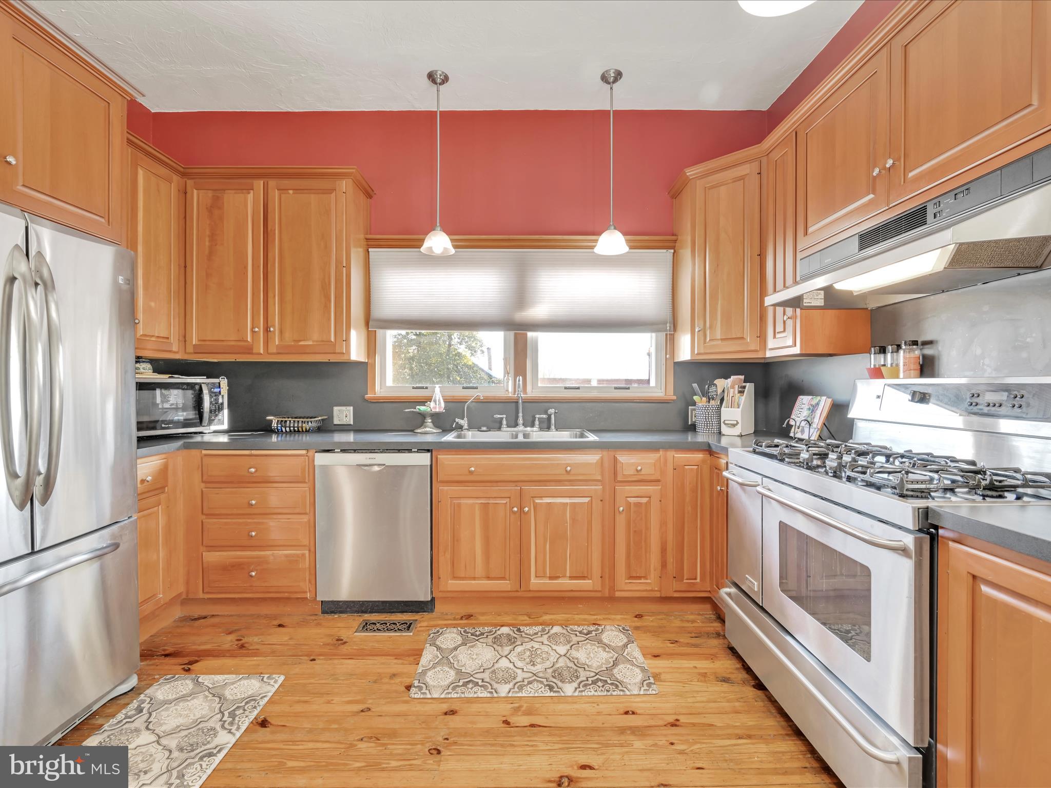 ELIZABETHTOWN BOROUGH - Residential