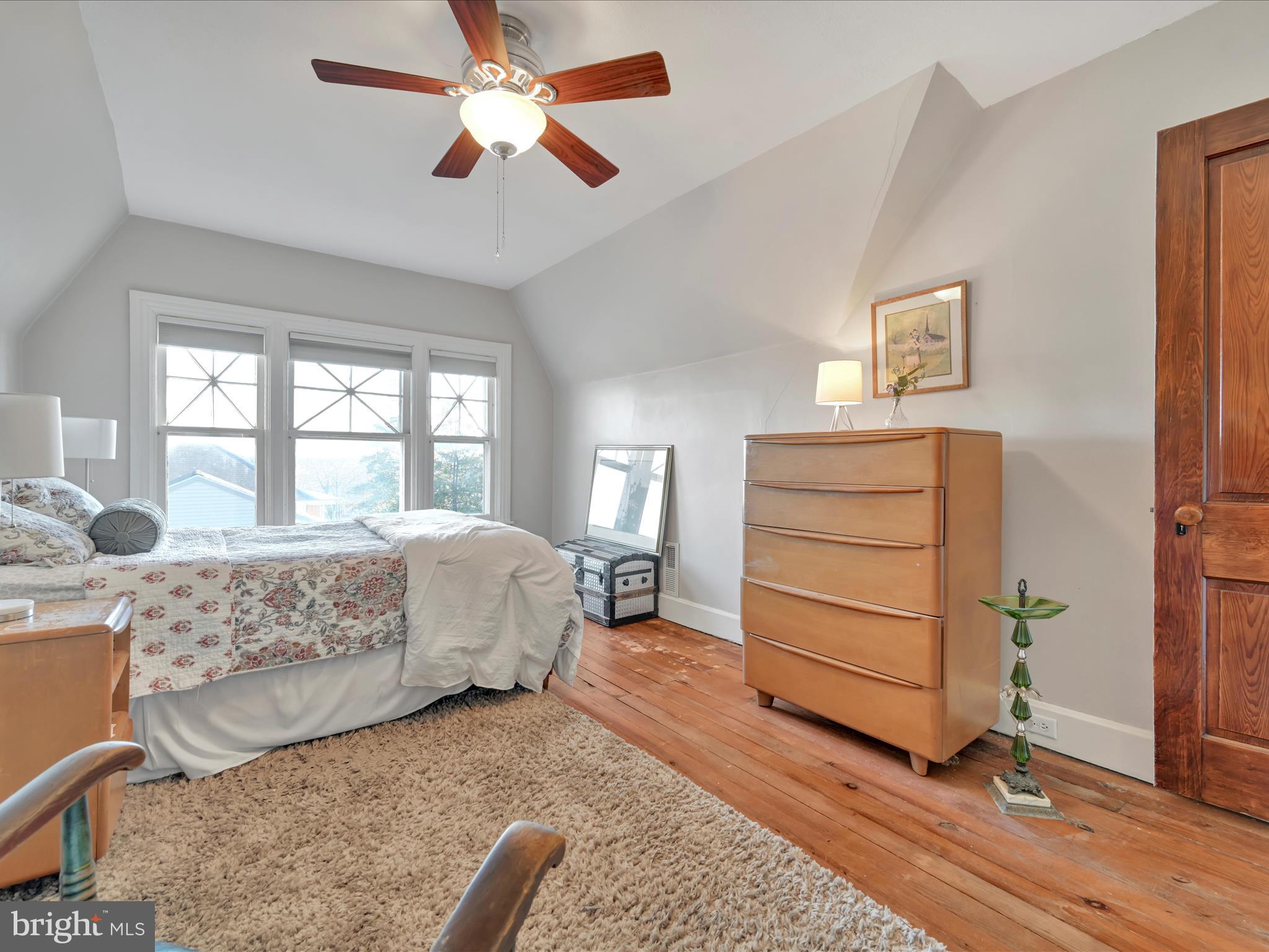 ELIZABETHTOWN BOROUGH - Residential