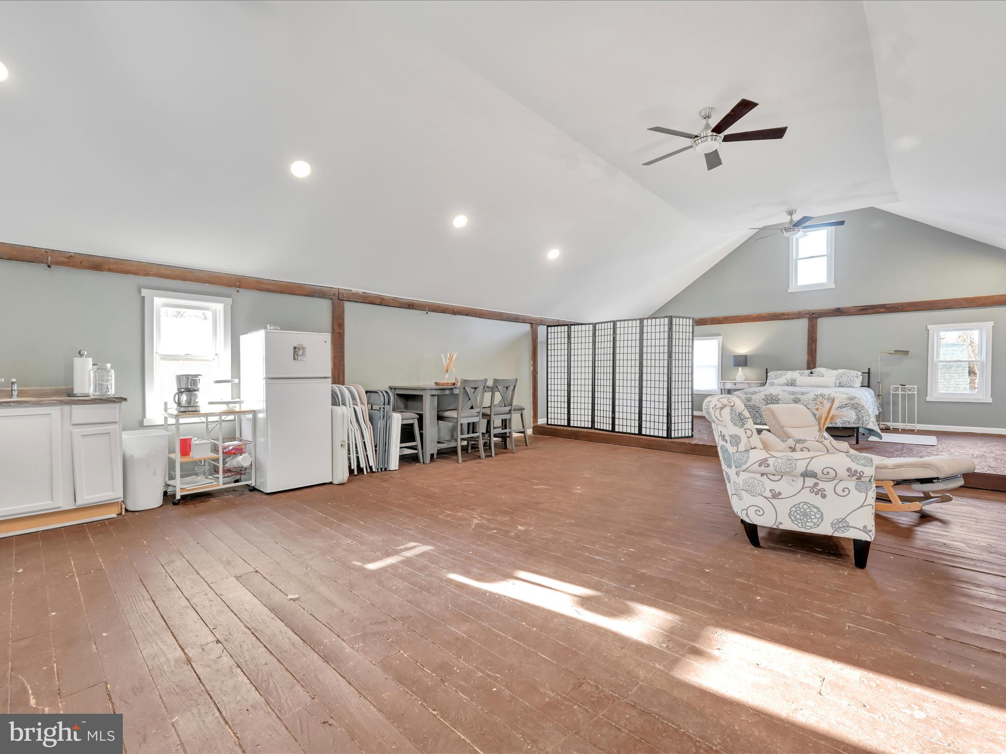 ELIZABETHTOWN BOROUGH - Residential