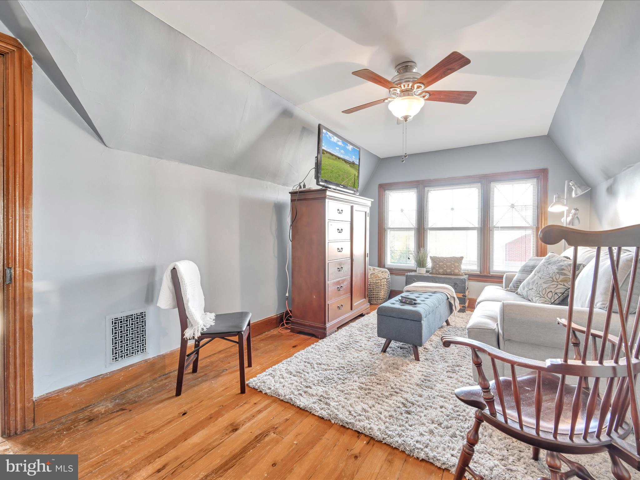 ELIZABETHTOWN BOROUGH - Residential