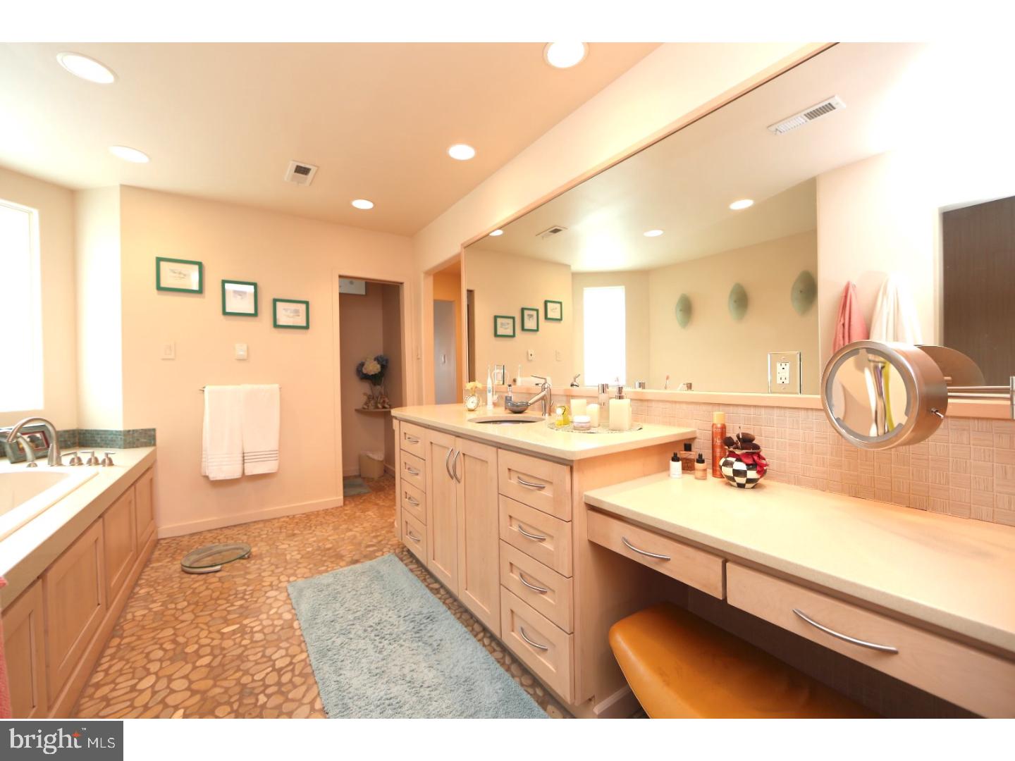 PHILADELPHIA (SOUTH) - Residential