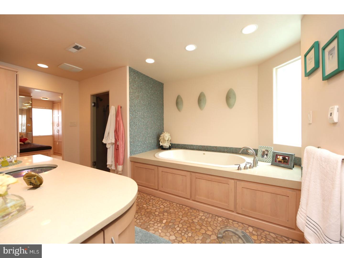 PHILADELPHIA (SOUTH) - Residential