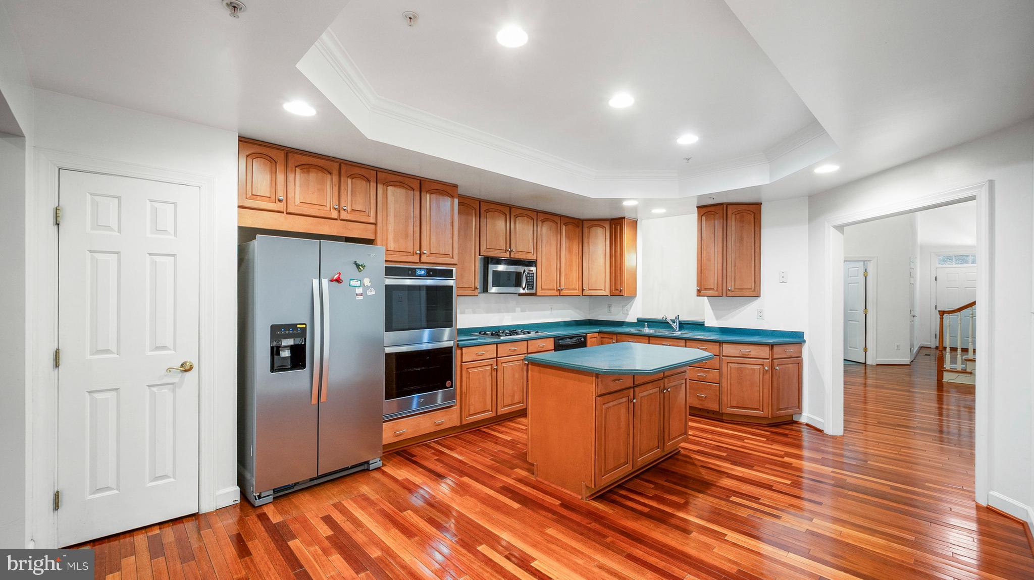PIKESVILLE - Residential