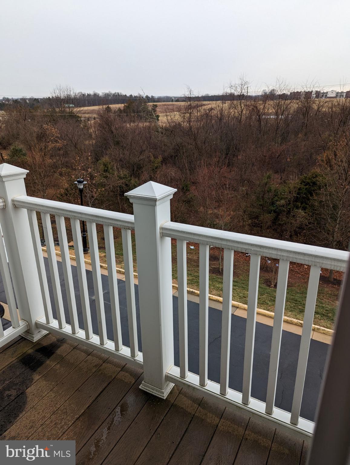 DULLES PARKWAY CENTER - Residential Lease