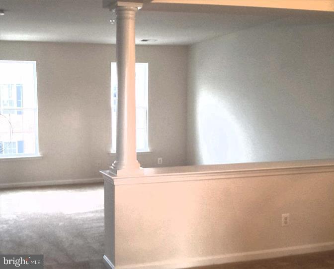 DULLES PARKWAY CENTER - Residential Lease