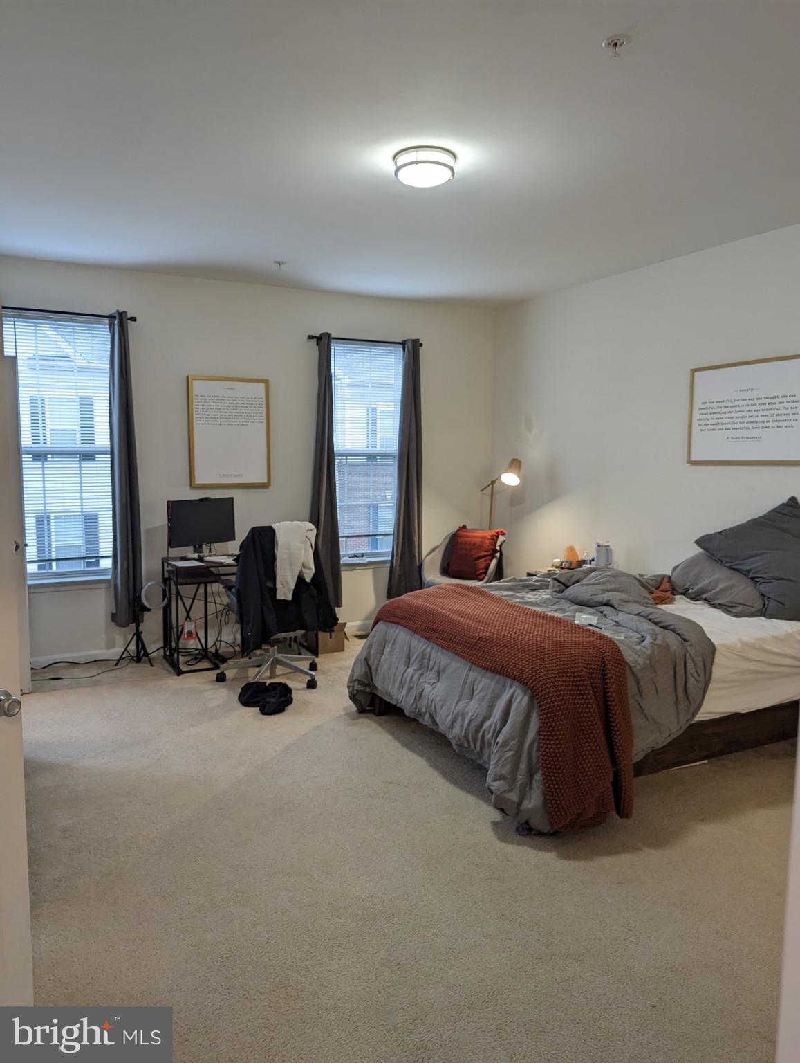 DULLES PARKWAY CENTER - Residential Lease