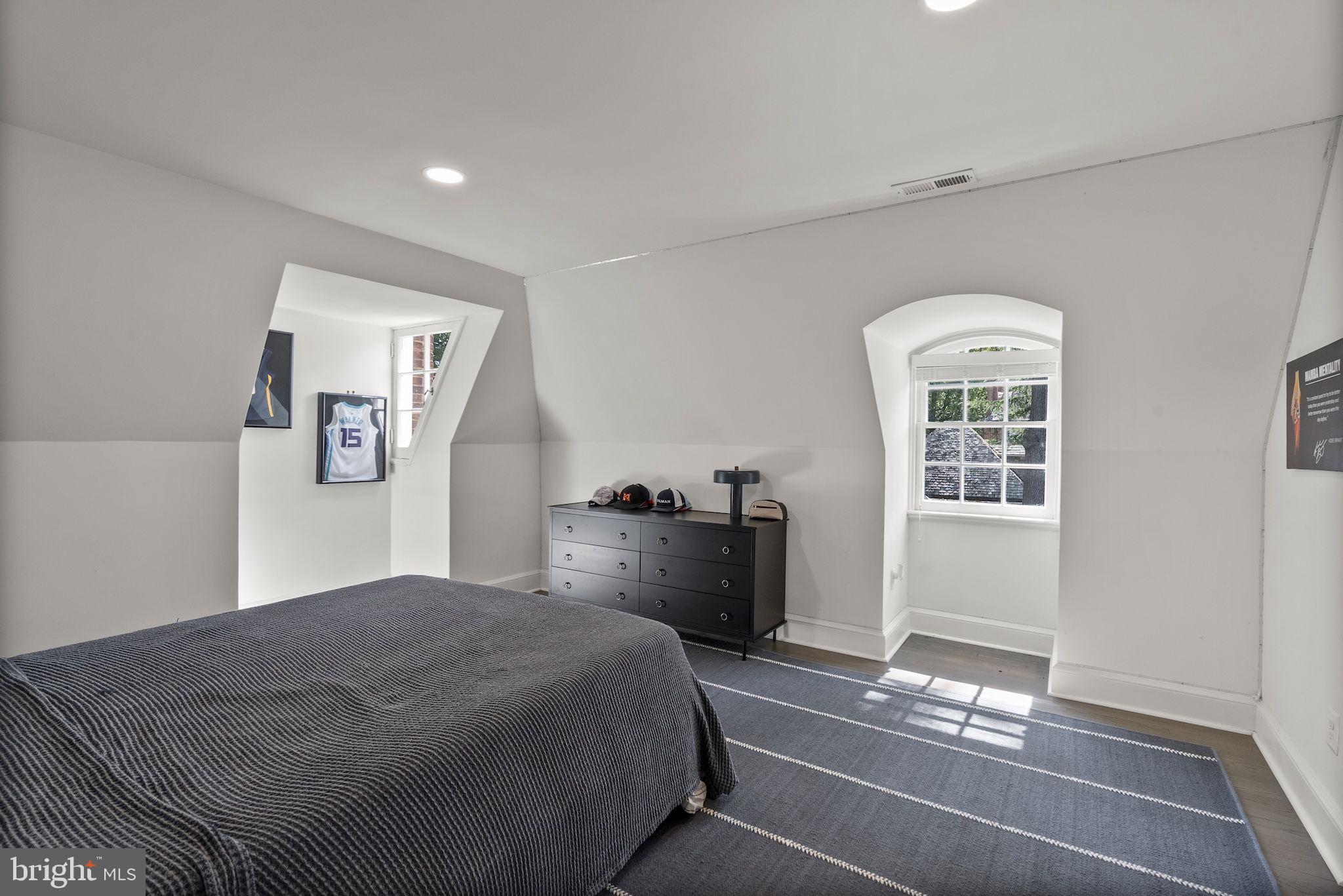 GUILFORD - Residential