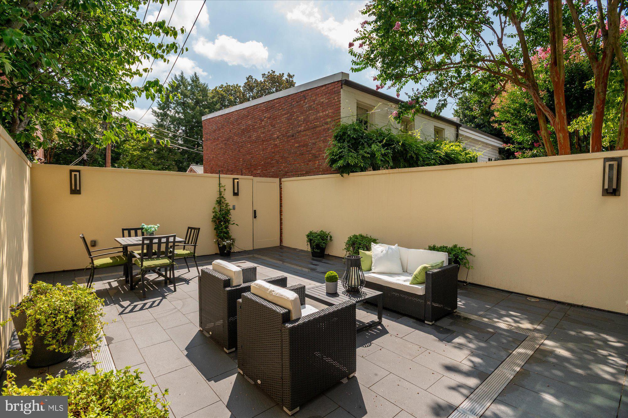 GEORGETOWN - Residential