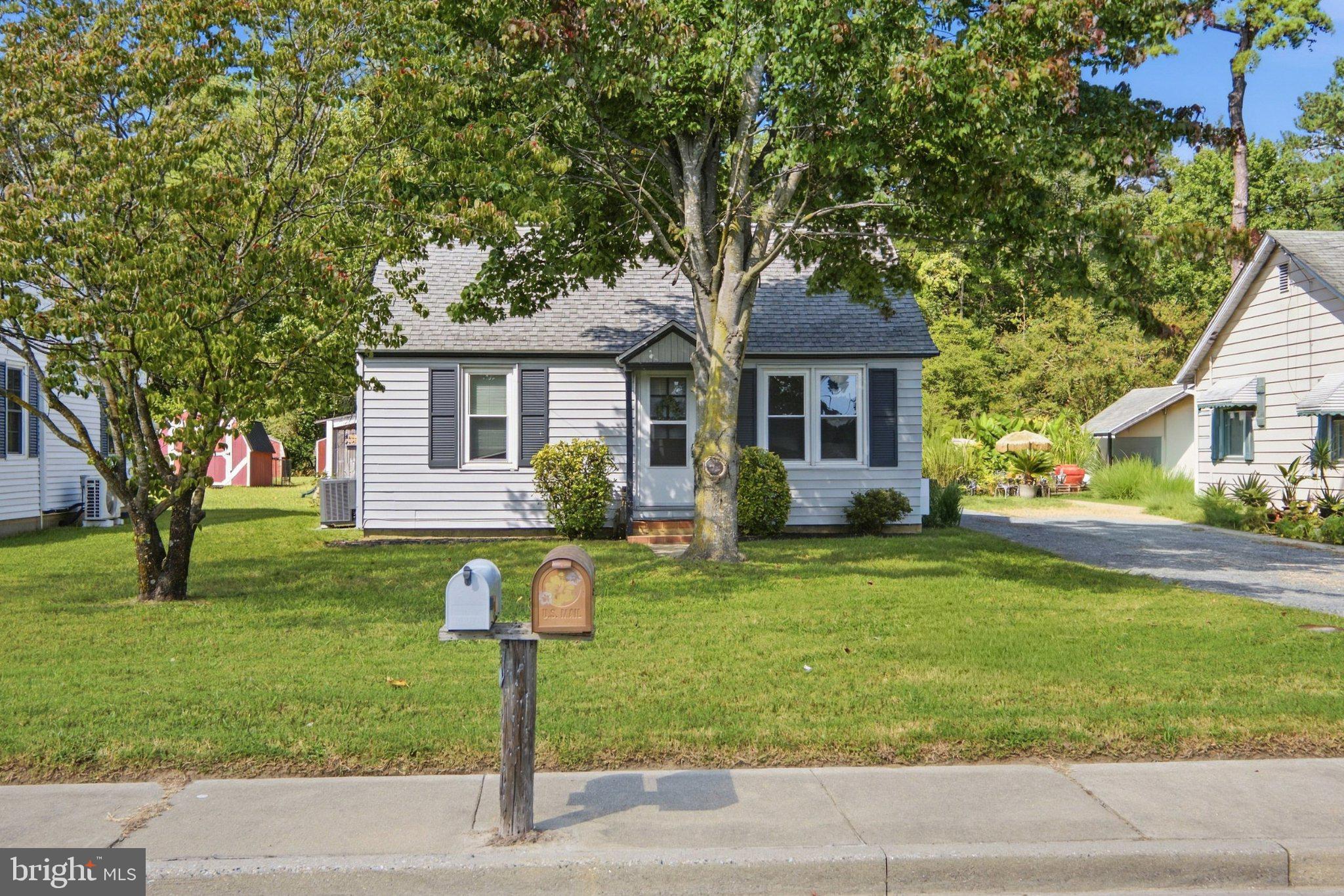 1115 MARKET STREET
