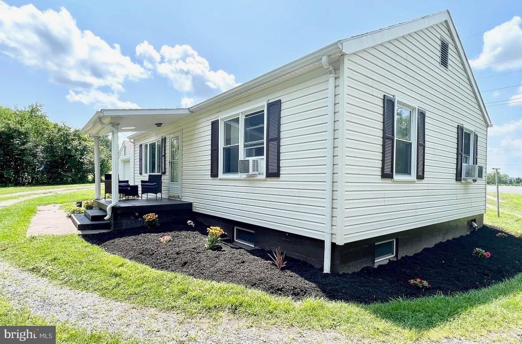 Photo of 123 Firehouse Road, BREEZEWOOD, PA 15533 (MLS # PABD2003234)