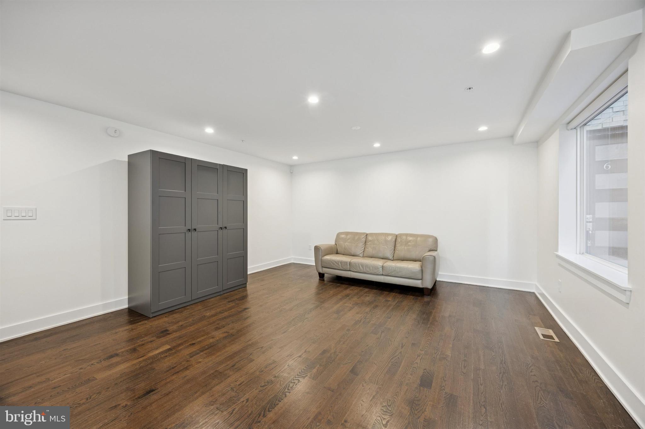 1022 S 2ND STREET 24 7