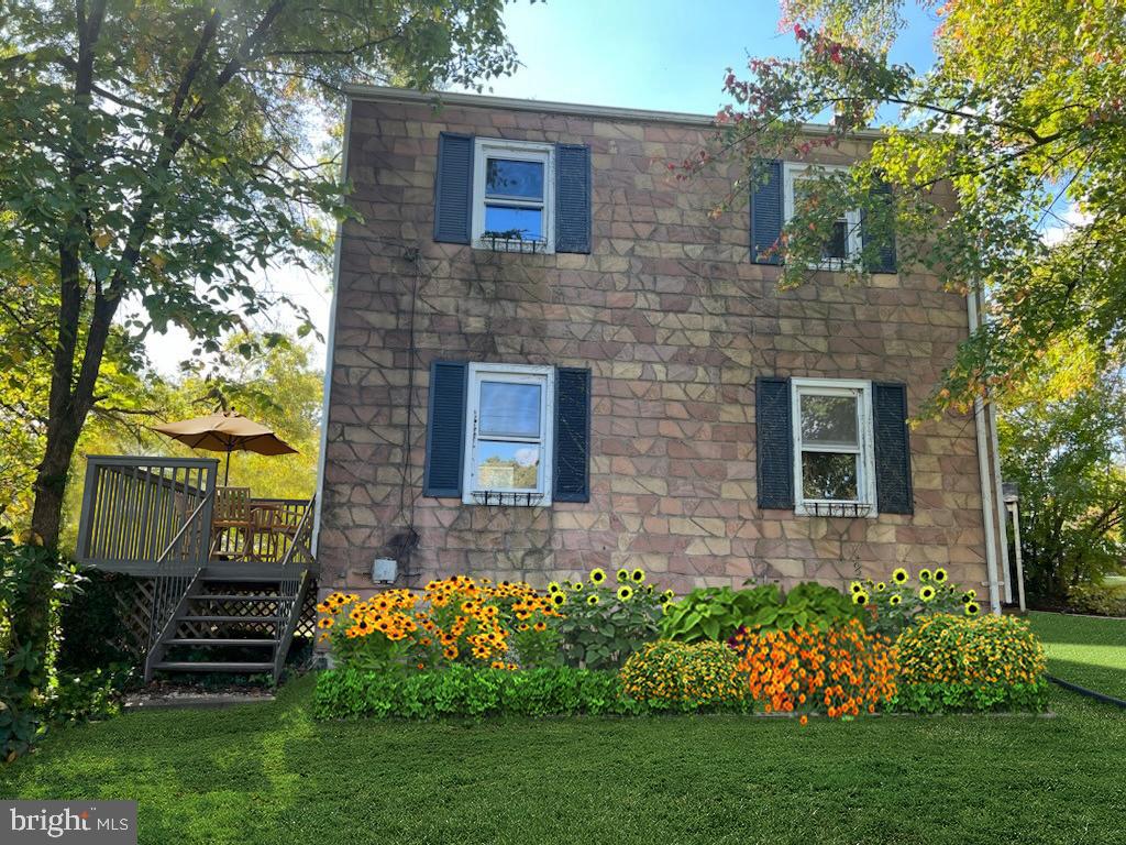 LANDOVER HILLS - Residential