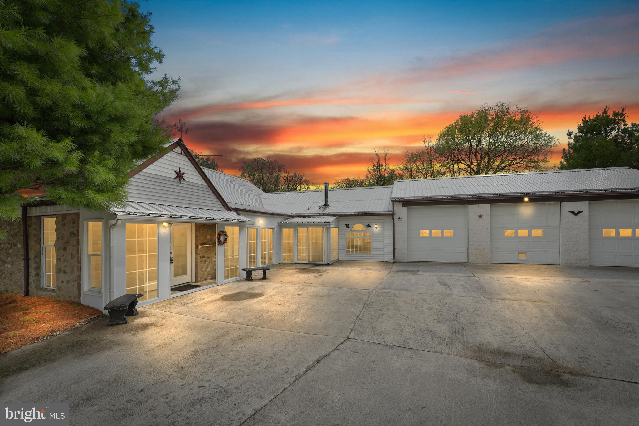 Motivated Seller! Ready for new buyer to move right in!
Discover this home, built in 1998, offering over 3,000 sq. ft. of spacious living on one level. The property features multiple living areas, highlighted by a huge sunroom perfect for entertaining family and friends.
Key features include:
Expansive 3-Bay Garage: 41 ft wide by 26 ft deep, with 10 ft wide by 11 ft high doors—ideal for RVs, boats, machinery and any other toys!
Additional 5 Bay Outbuilding; Perfect for use as a workshop or additional storage.
**Outdoor Central Boiler** Back up Eco-friendly heating solution using wood.
Serene Pastoral Views; Escape the hustle and enjoy peaceful surroundings.
Conveniently located to Winchester, Middleburg, and Warrenton, and just minutes to Locke Store and Ovaka Farm for everything you need to create delicious snacks and meals.
Don’t miss the opportunity to make this unique property your own!