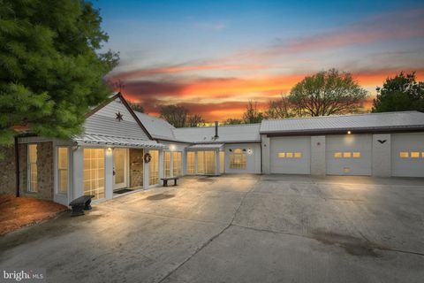 111 THORNTON ROAD BOYCE VA 22620