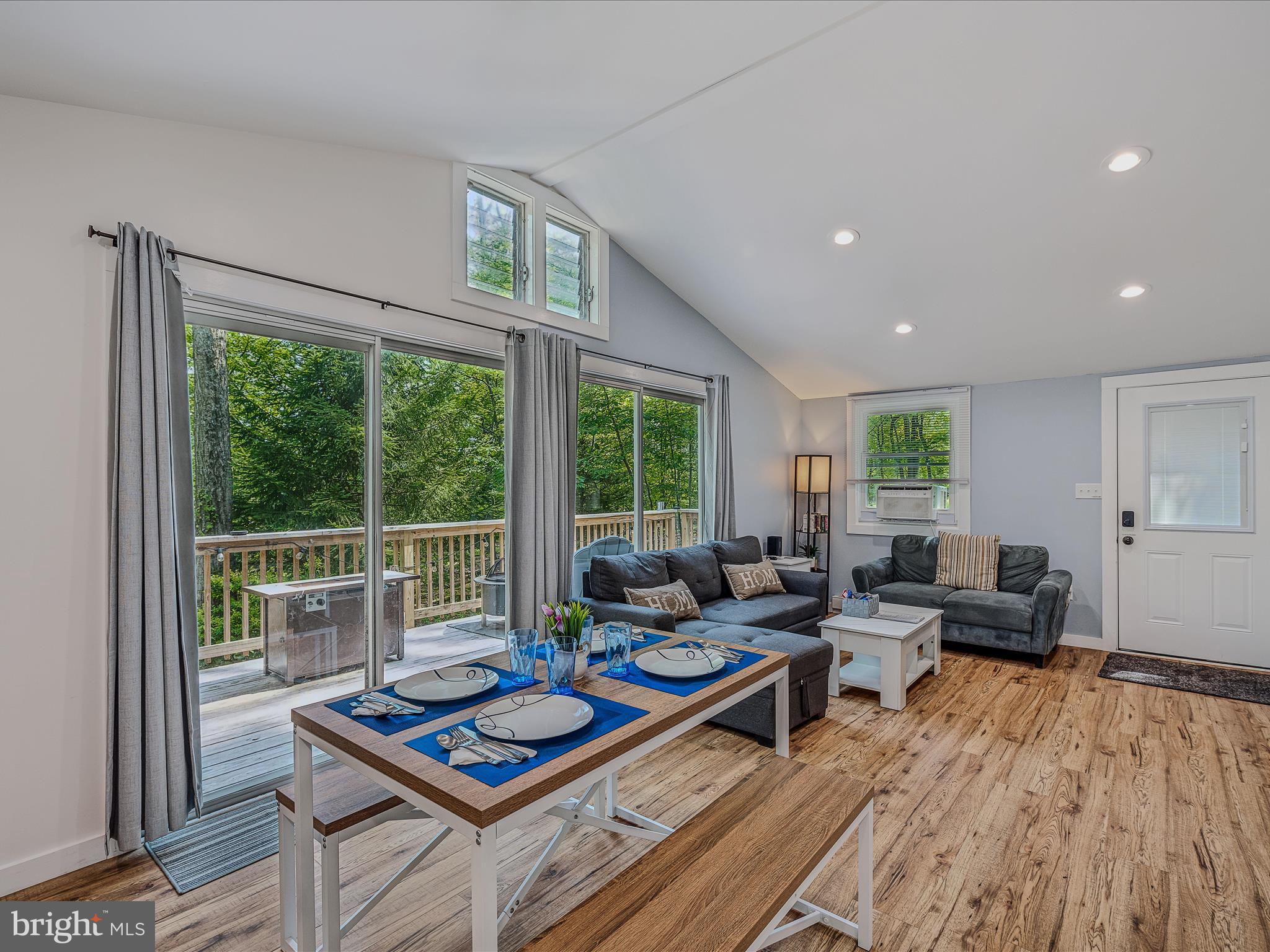 SLEEPY HOLLOW - Residential