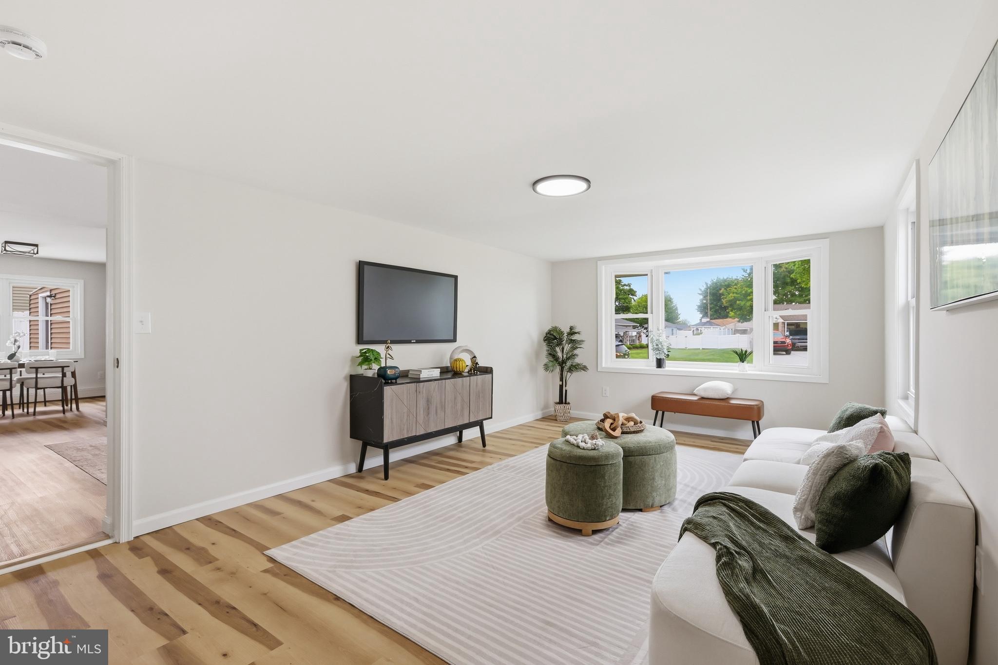 LEVITTOWN - Residential