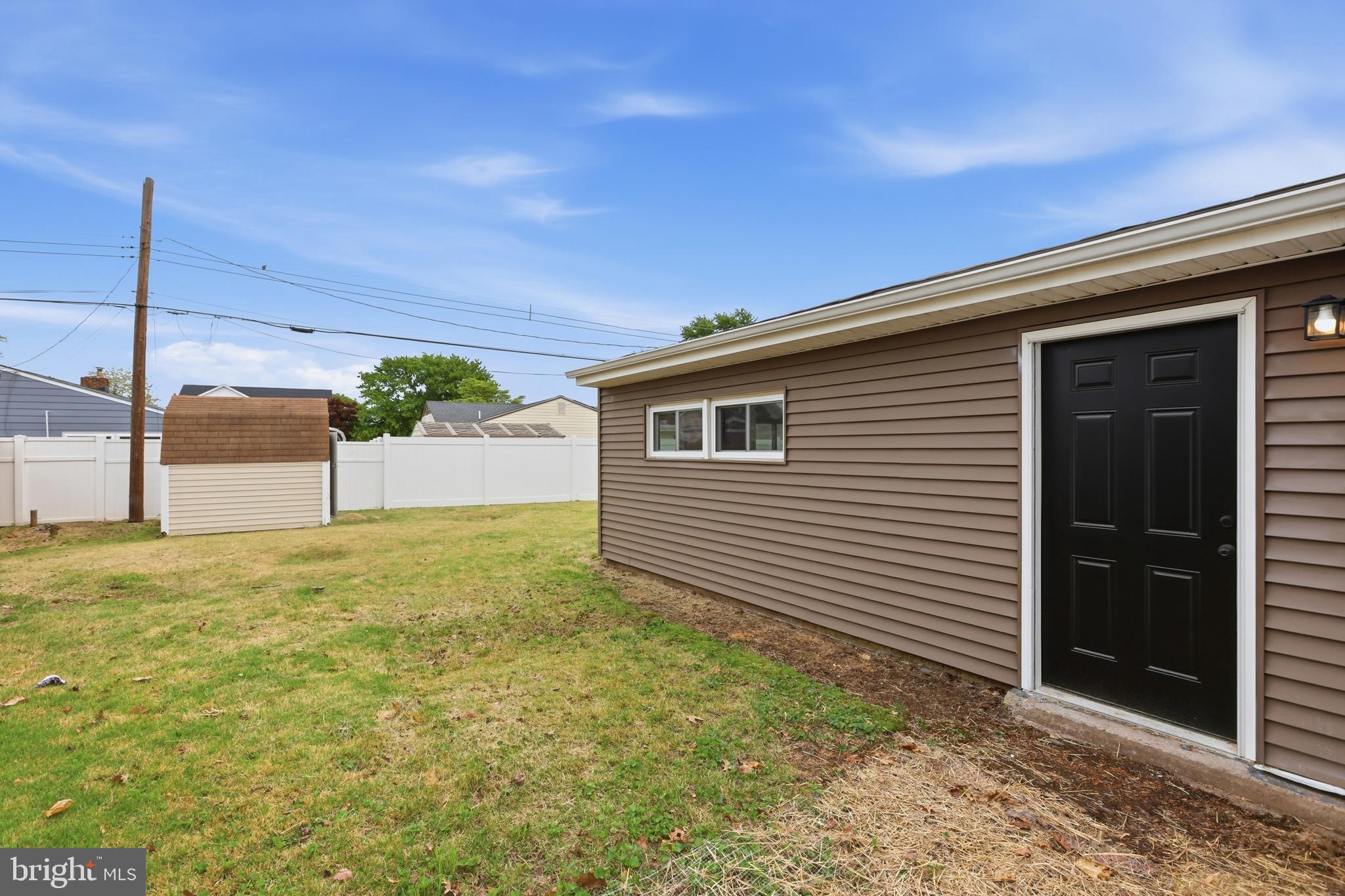 LEVITTOWN - Residential