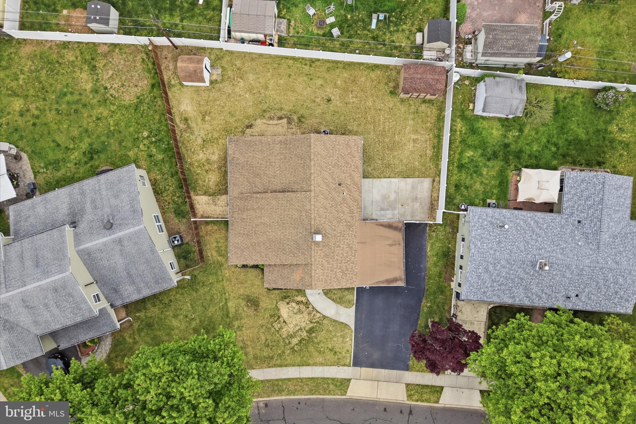 LEVITTOWN - Residential