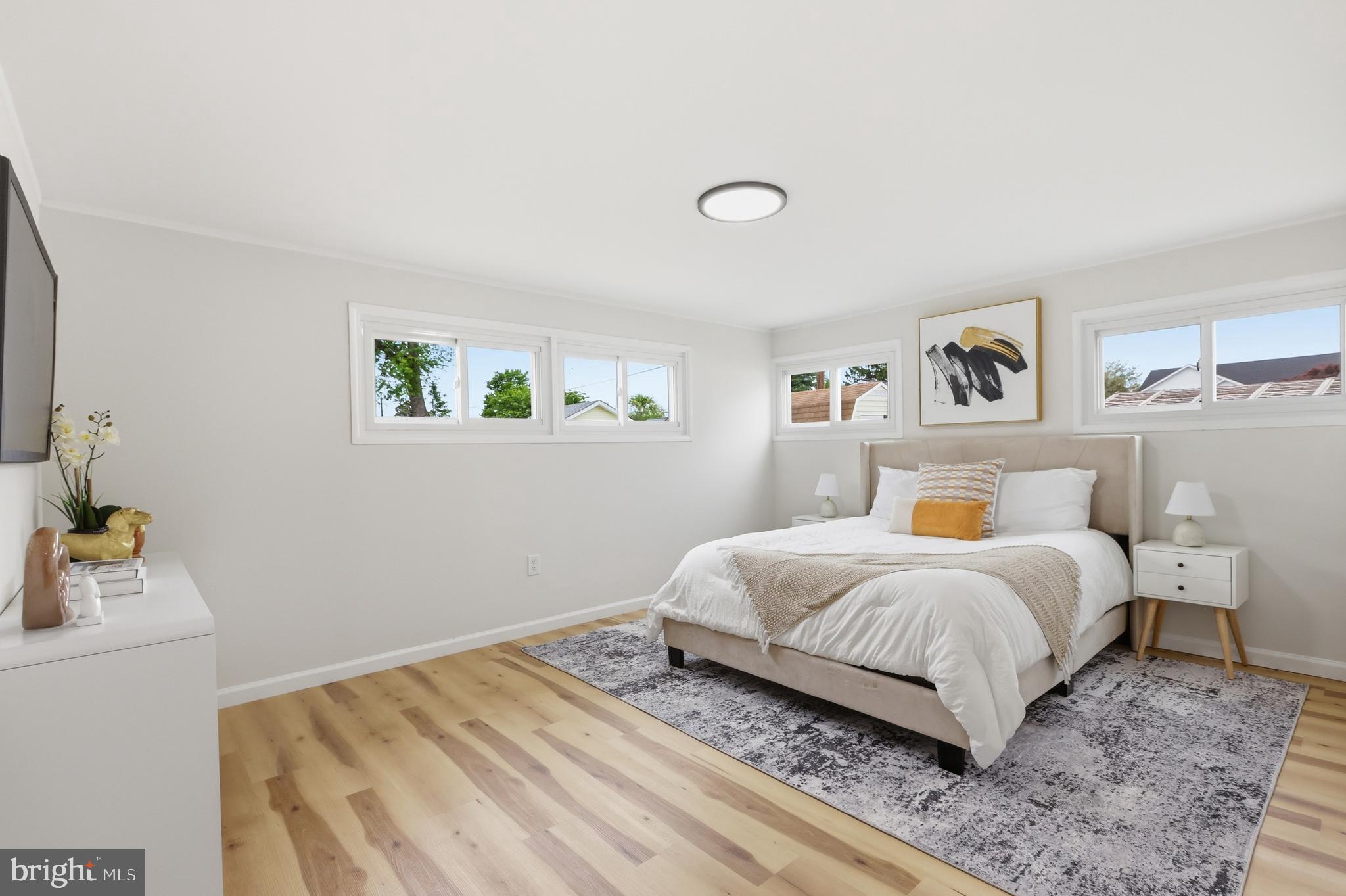 LEVITTOWN - Residential