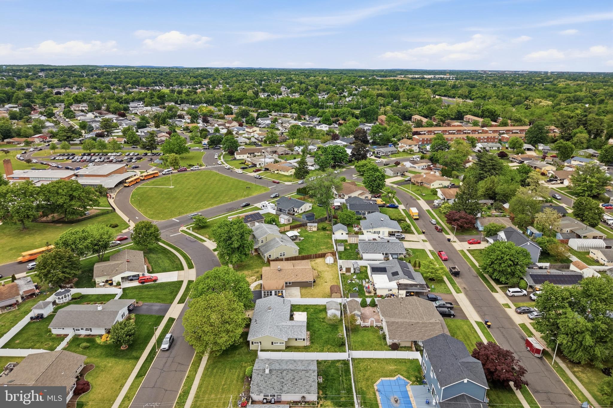 LEVITTOWN - Residential