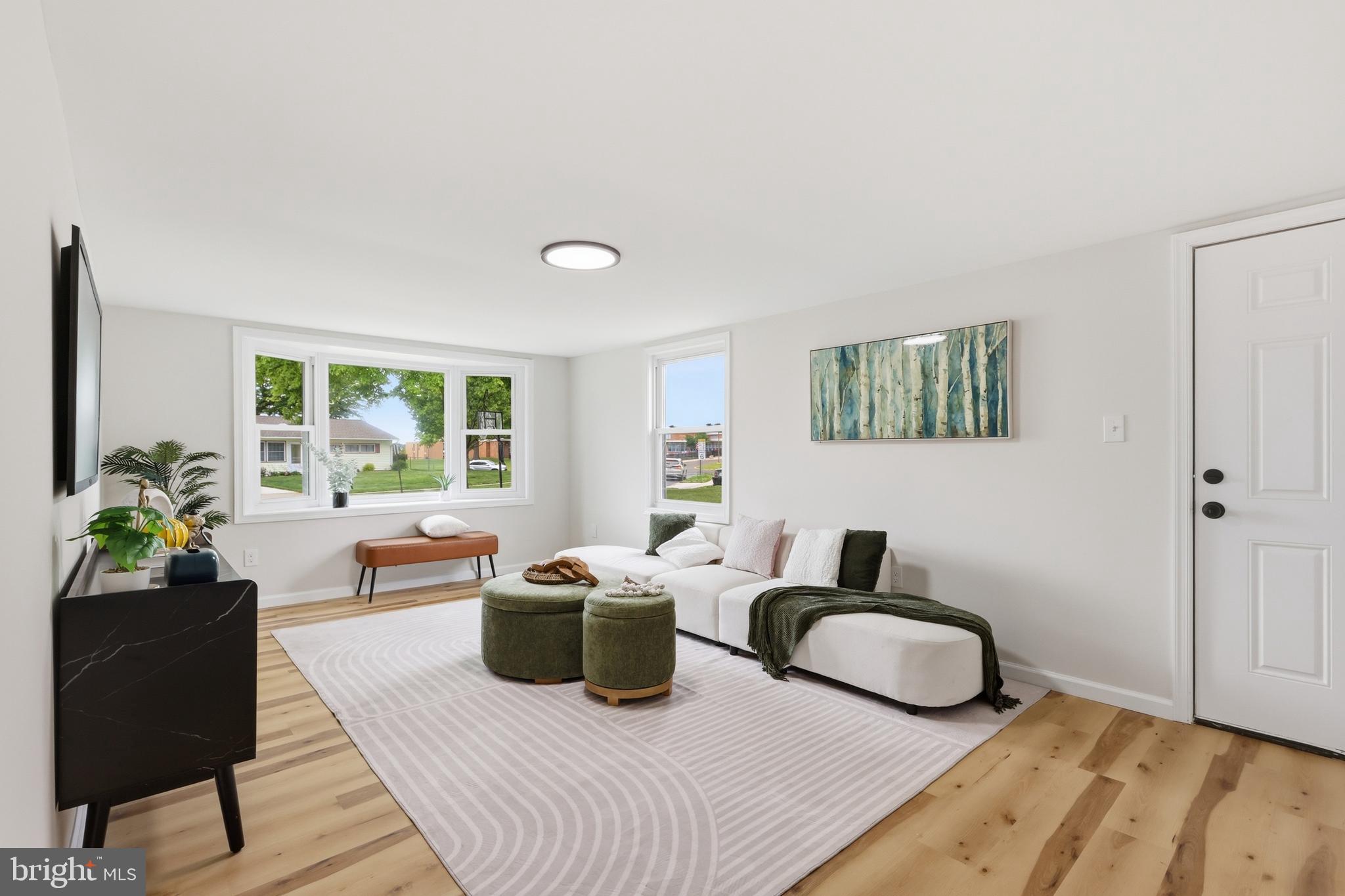 LEVITTOWN - Residential