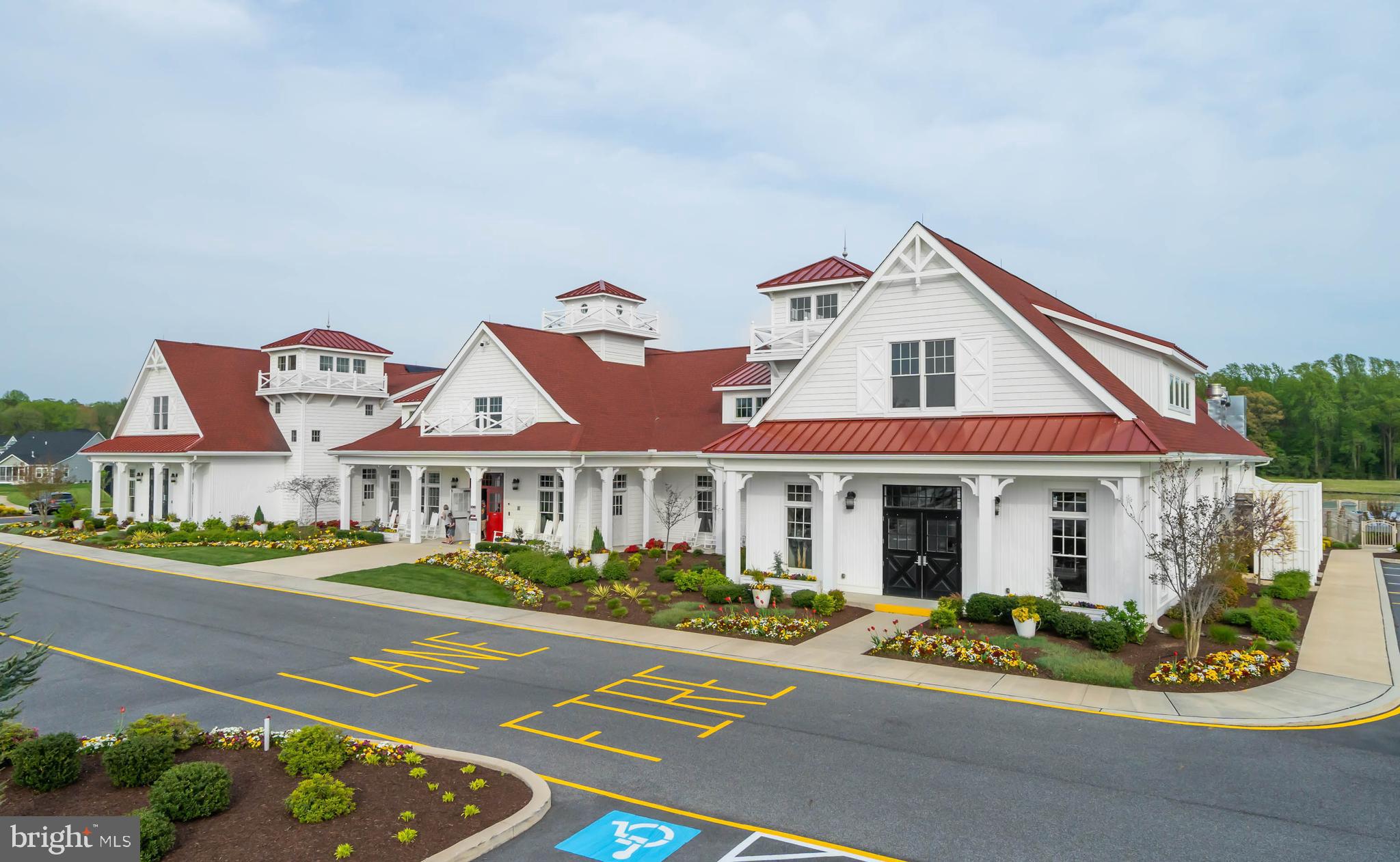 COASTAL CLUB - Residential