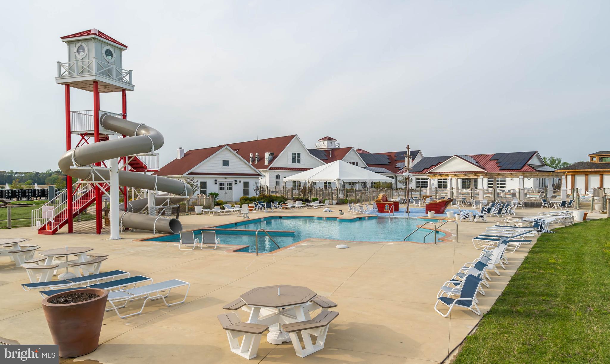 COASTAL CLUB - Residential