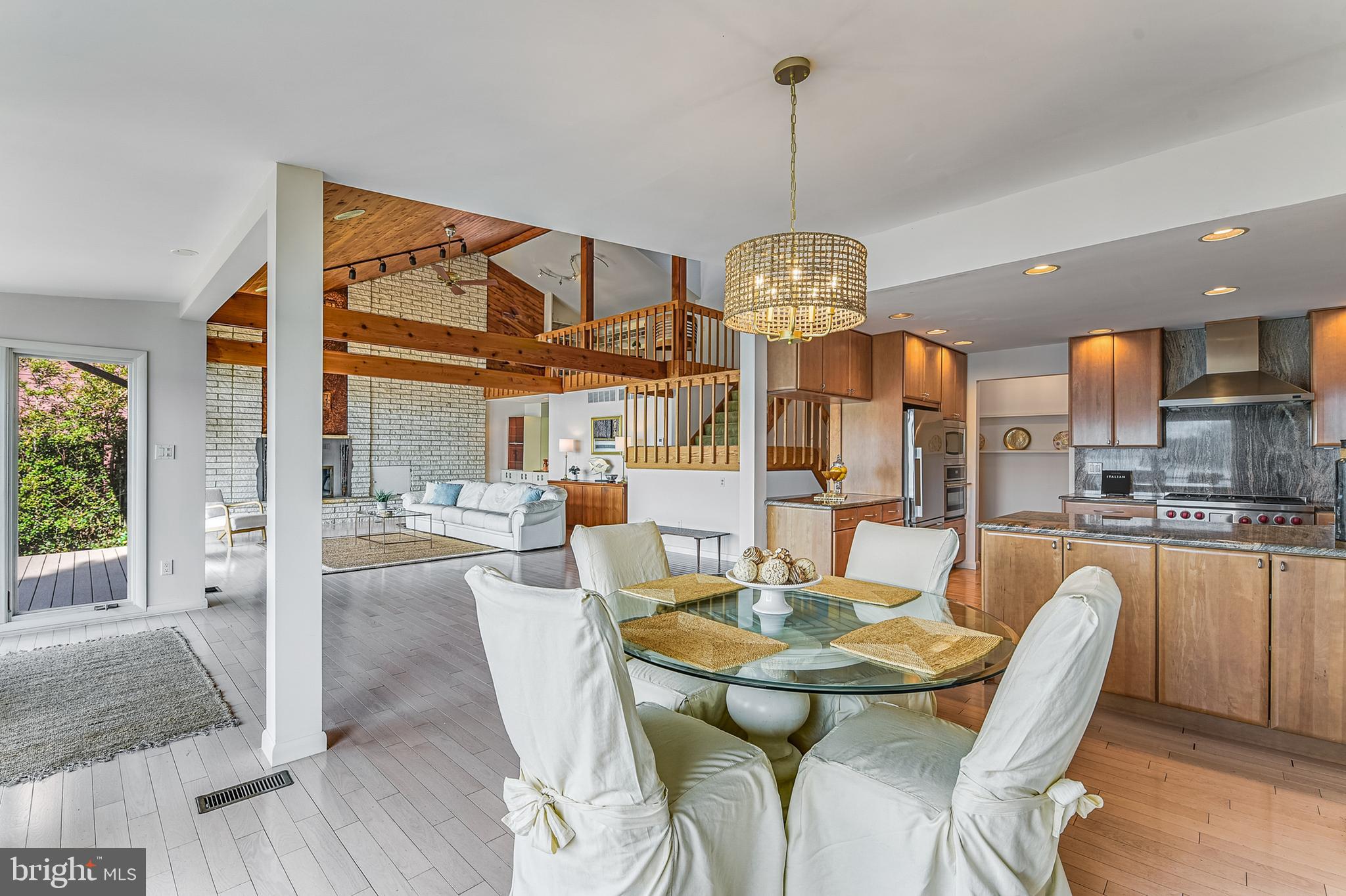 LONG POINT ON THE SEVERN - Residential