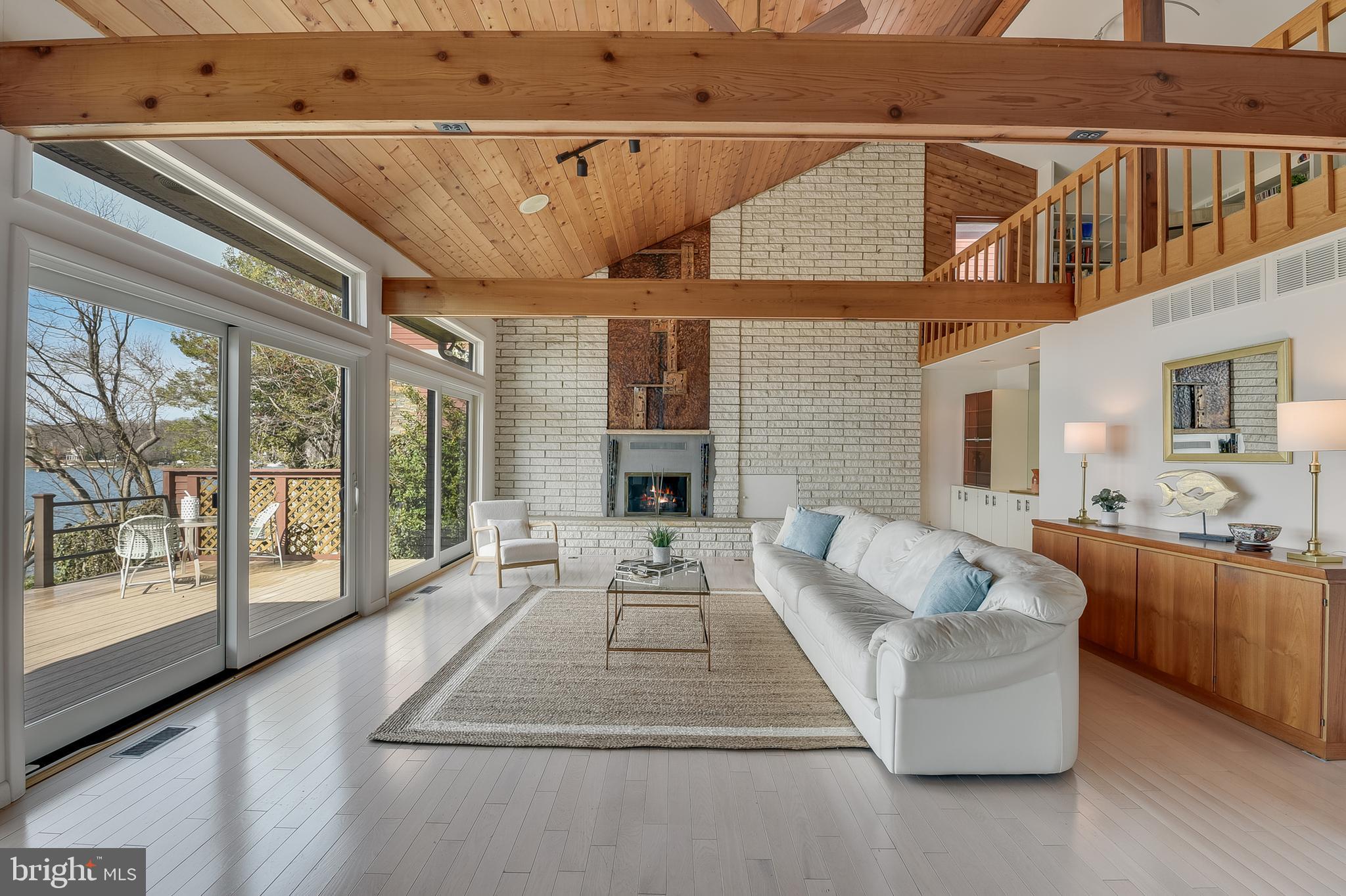 LONG POINT ON THE SEVERN - Residential