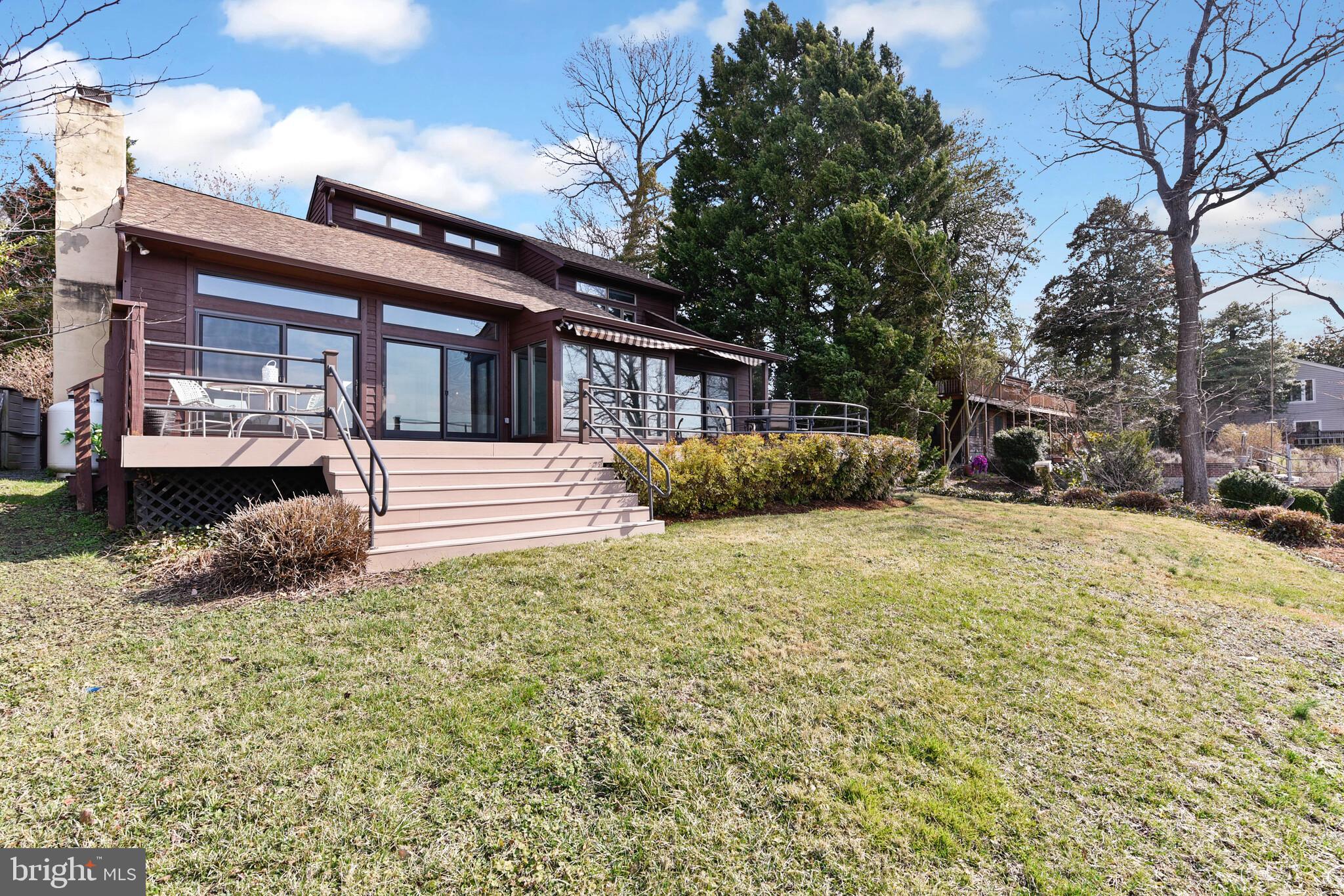 LONG POINT ON THE SEVERN - Residential