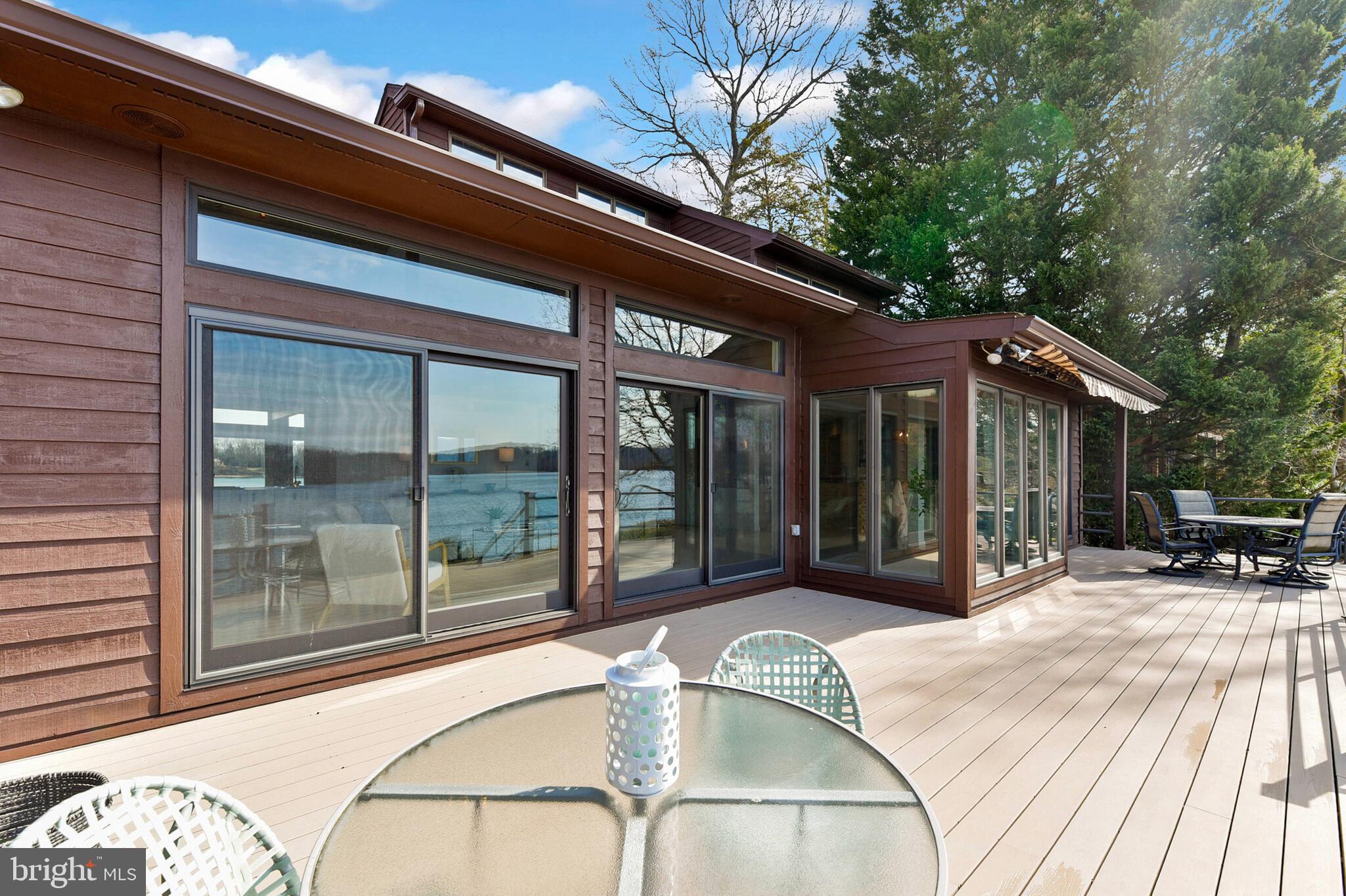 LONG POINT ON THE SEVERN - Residential